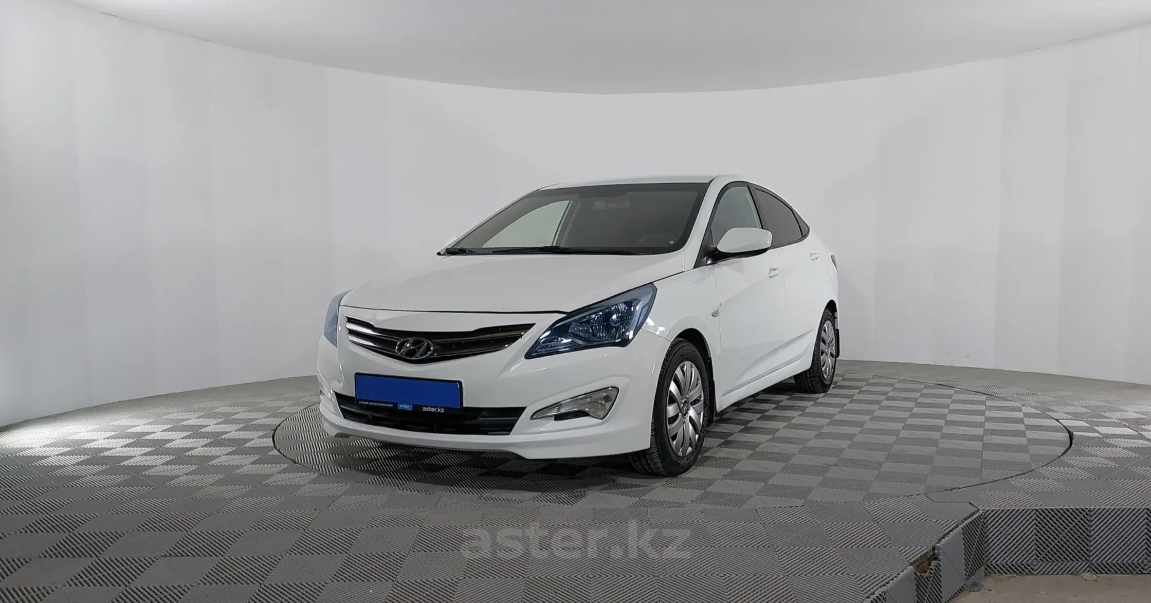 Hyundai Solaris 2015