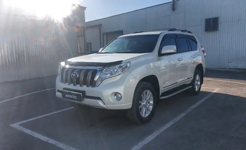 Toyota Land Cruiser Prado 2014 года за 18 948 000 тг. в Атырау