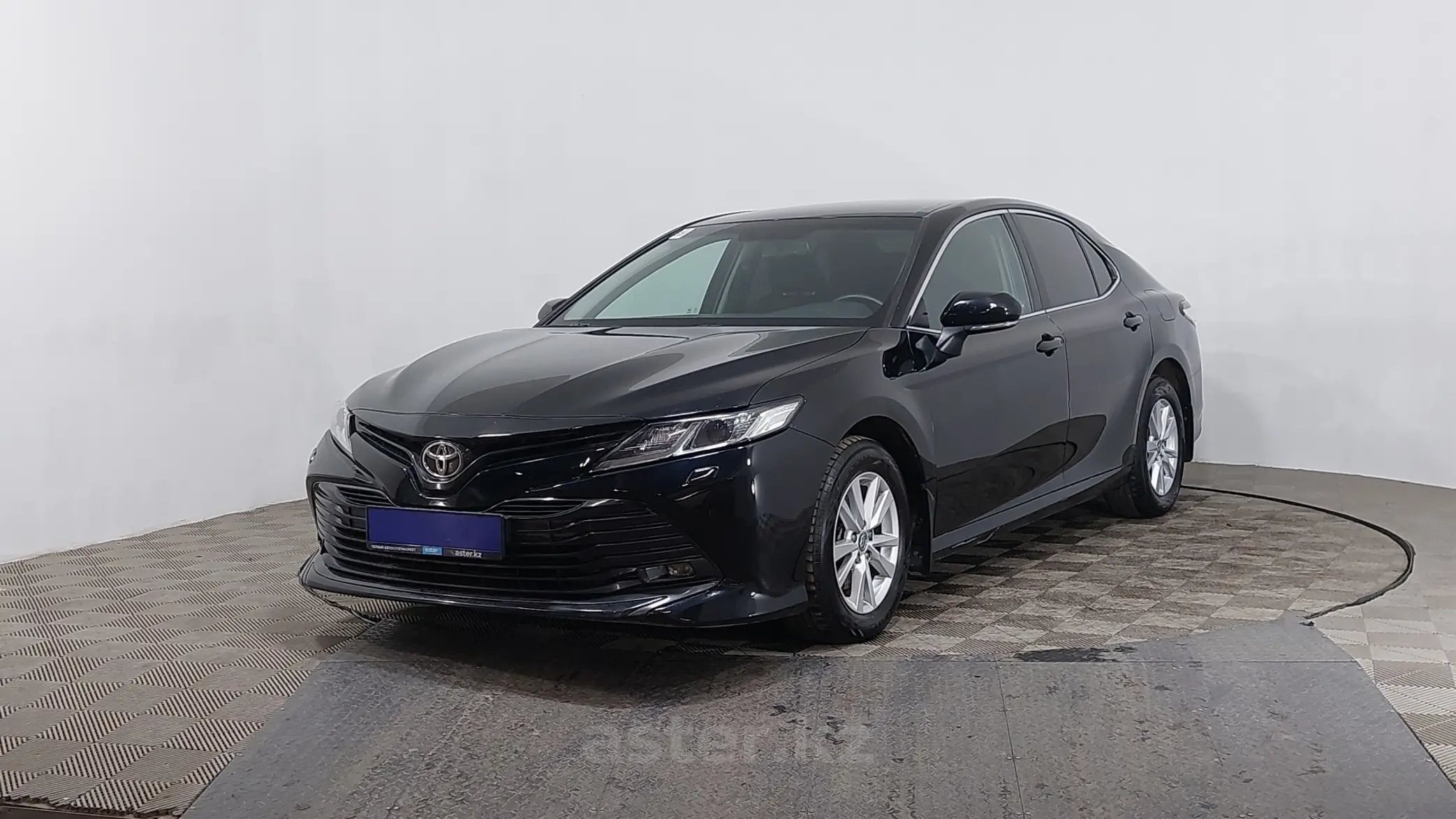 Toyota Camry 2019