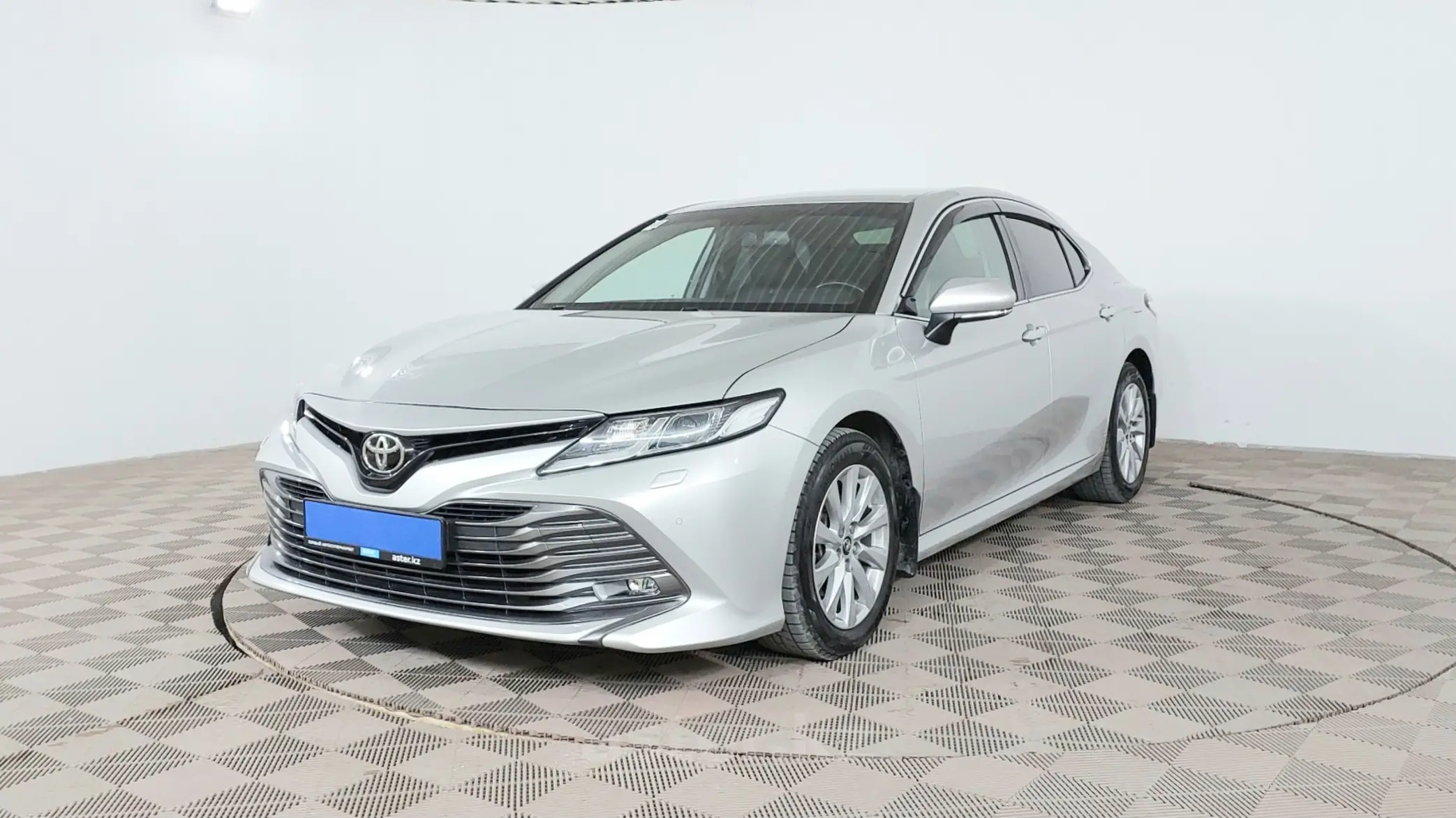 Toyota Camry 2019