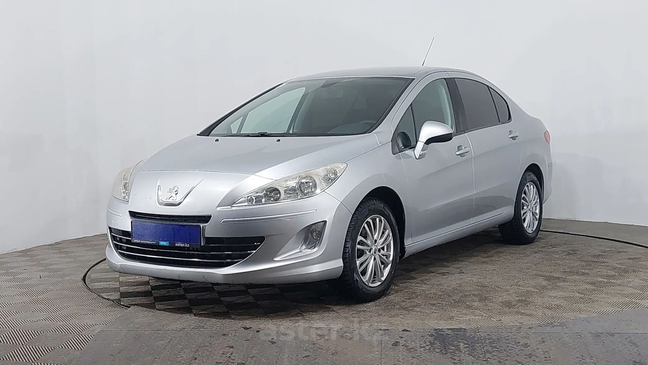 Peugeot 408 2013