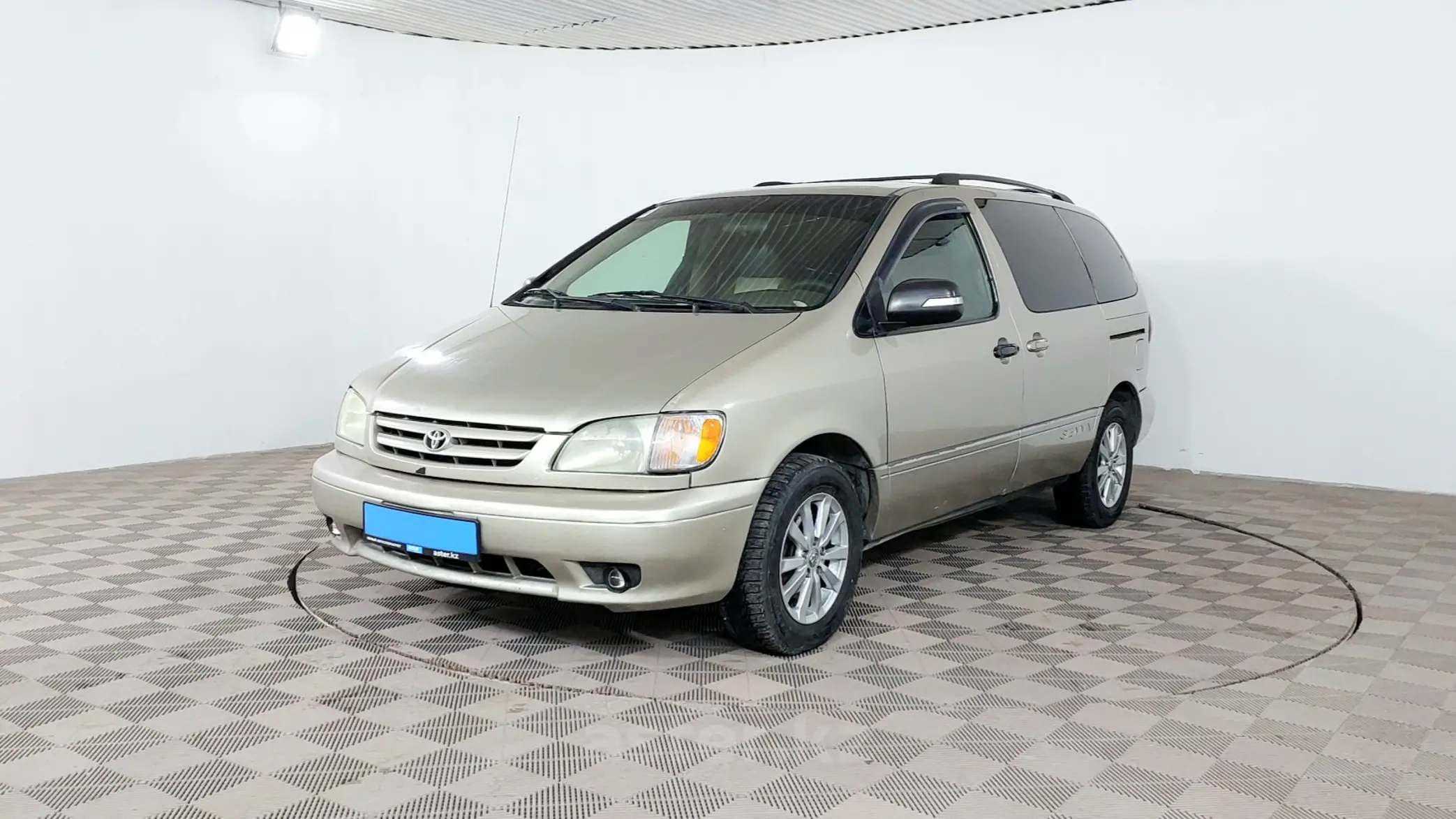 Toyota Sienna 2002