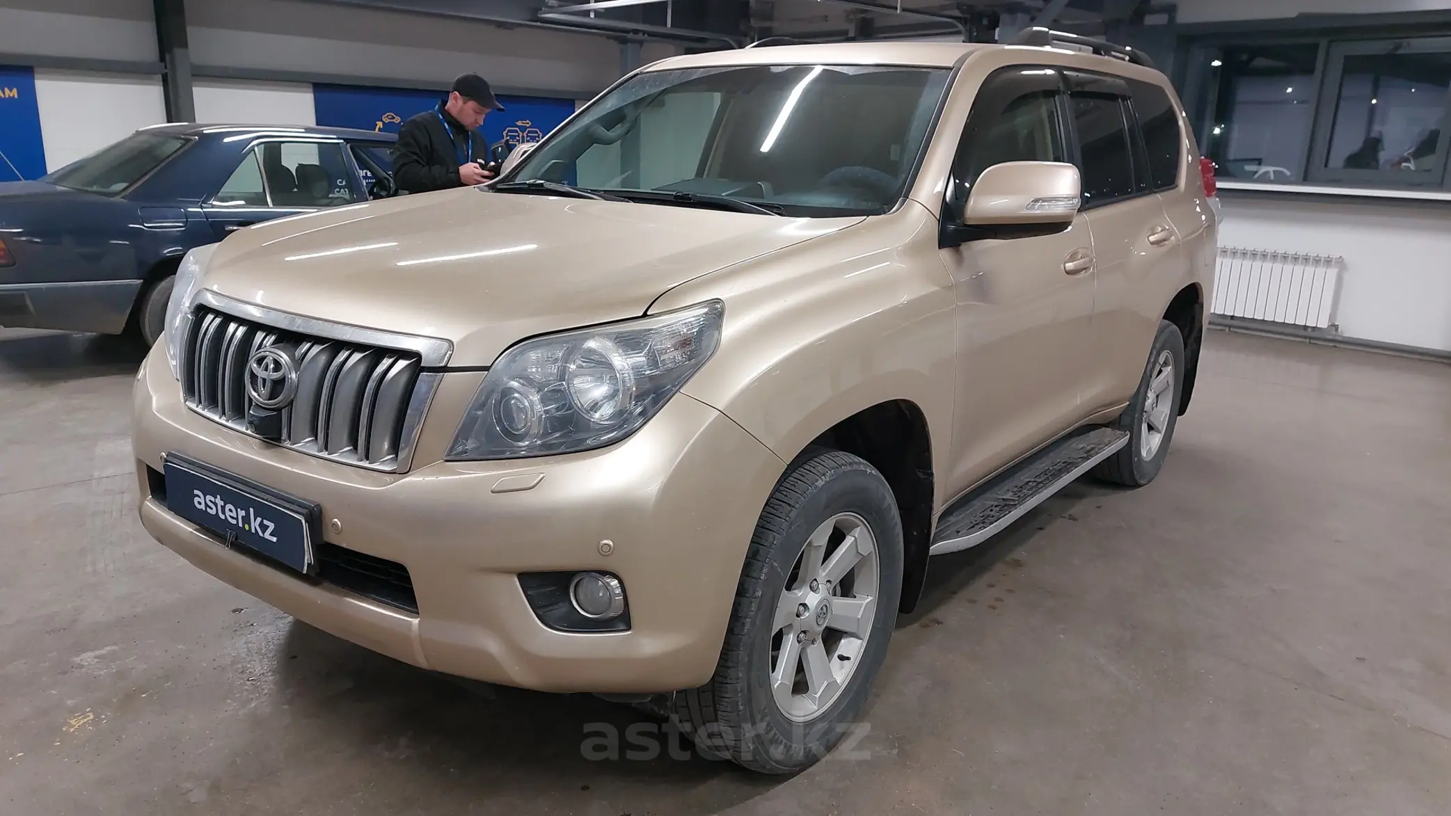 Toyota Land Cruiser Prado 2011