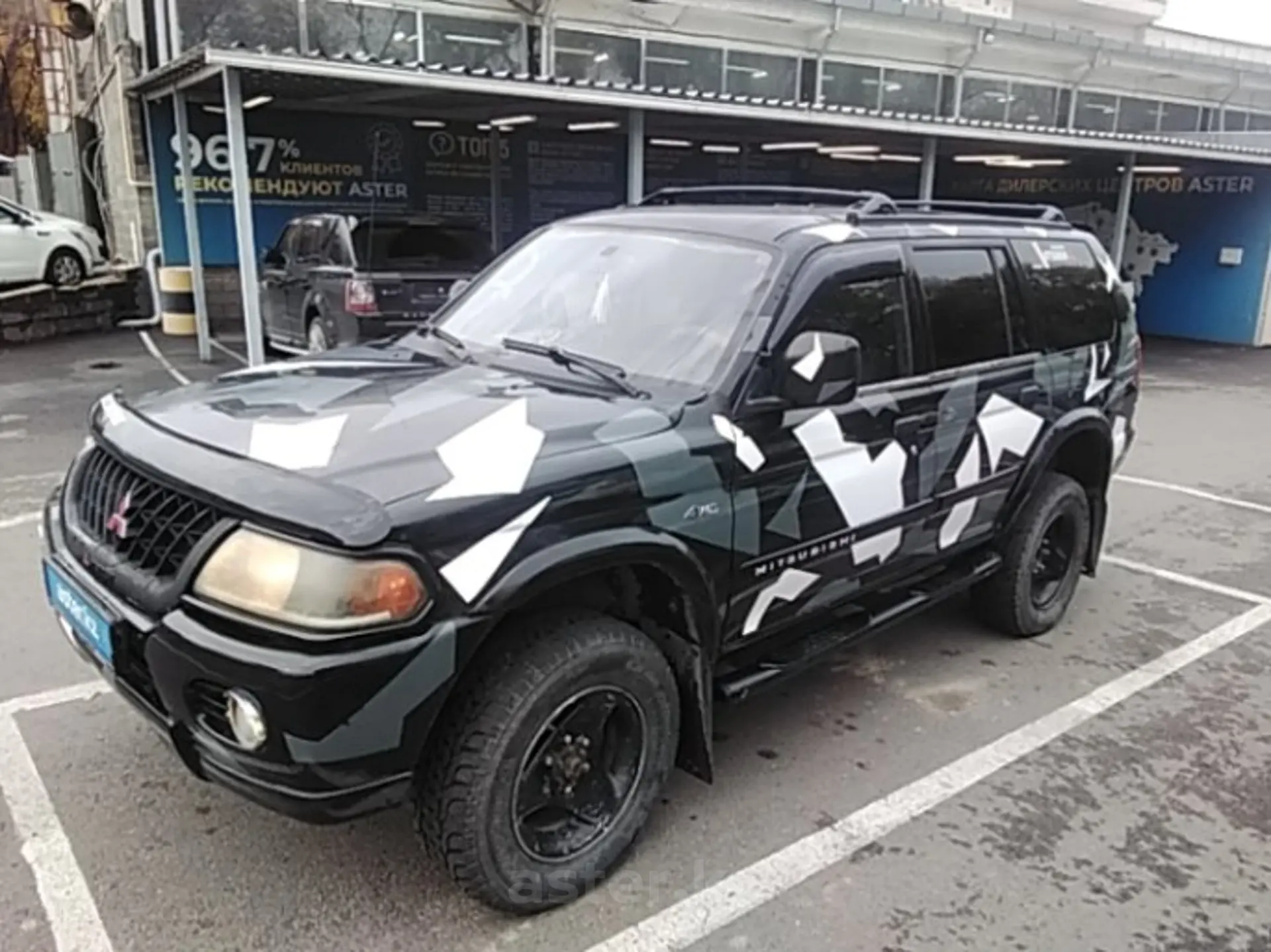 Mitsubishi Montero Sport 2000