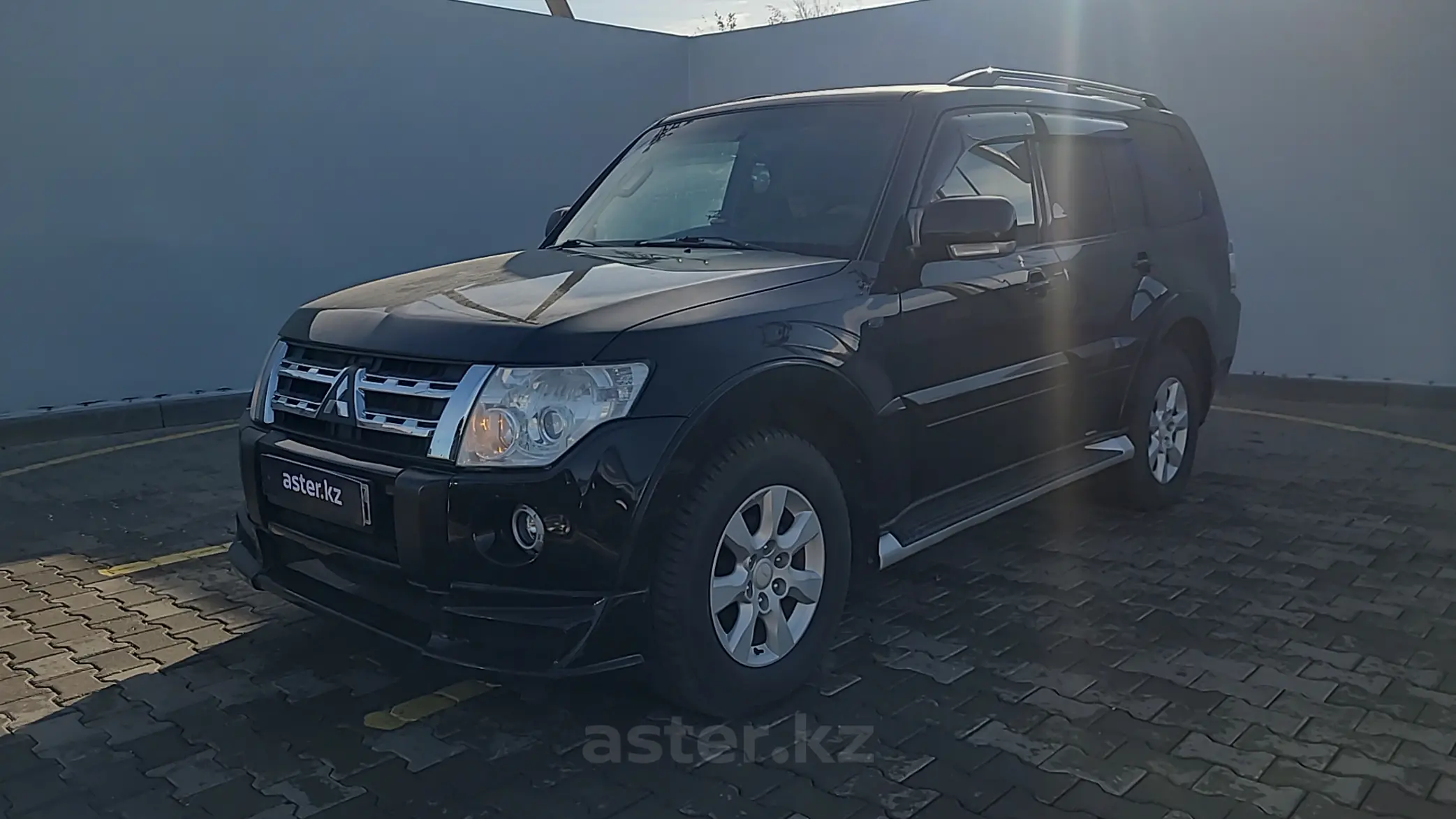 Mitsubishi Pajero 2012