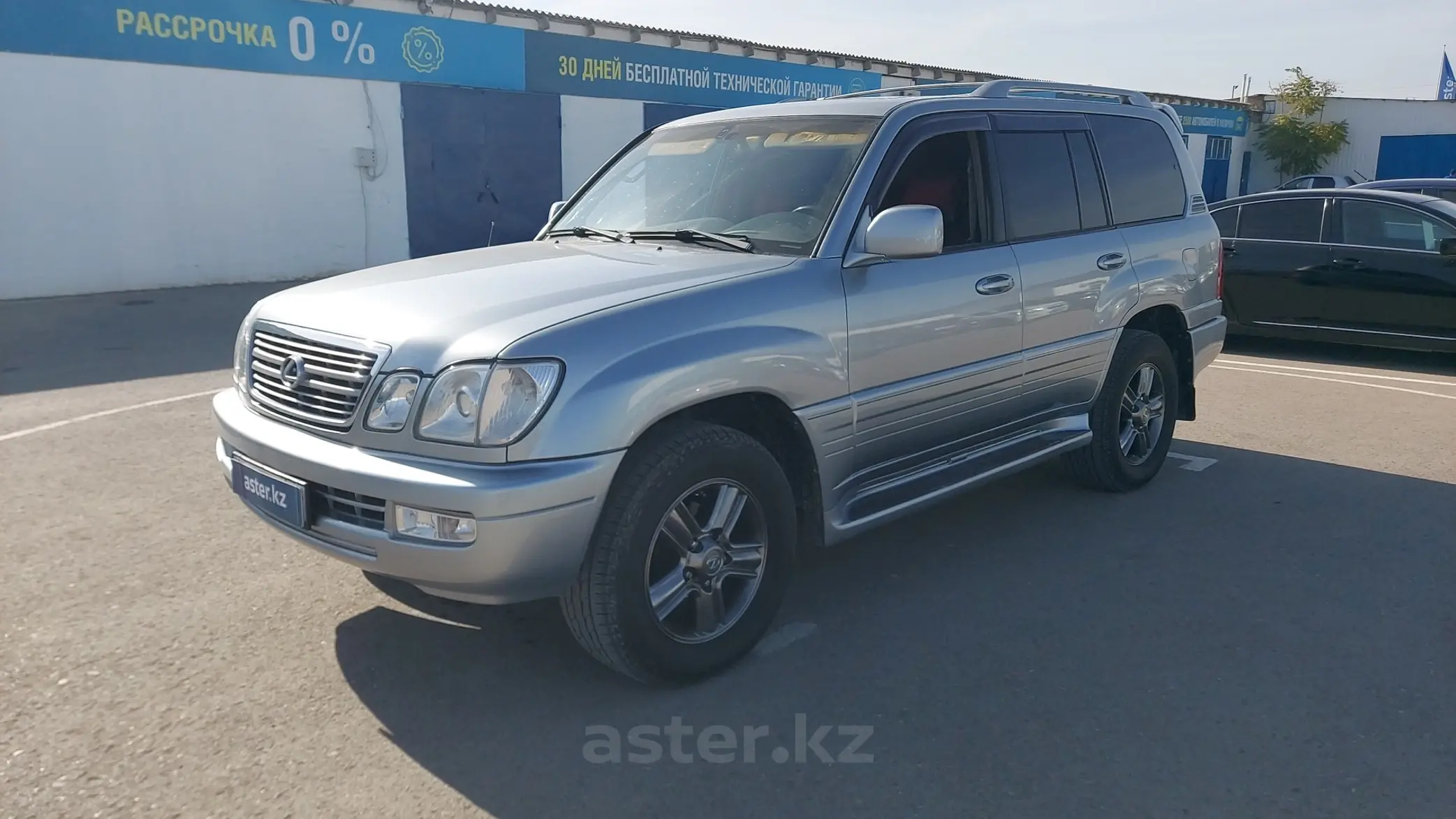 Lexus LX 2004