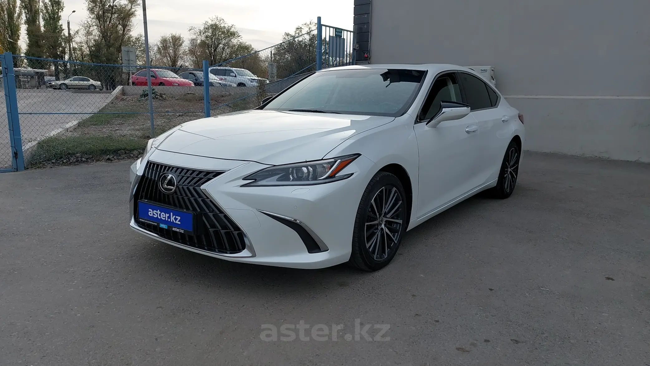 Lexus ES 2022