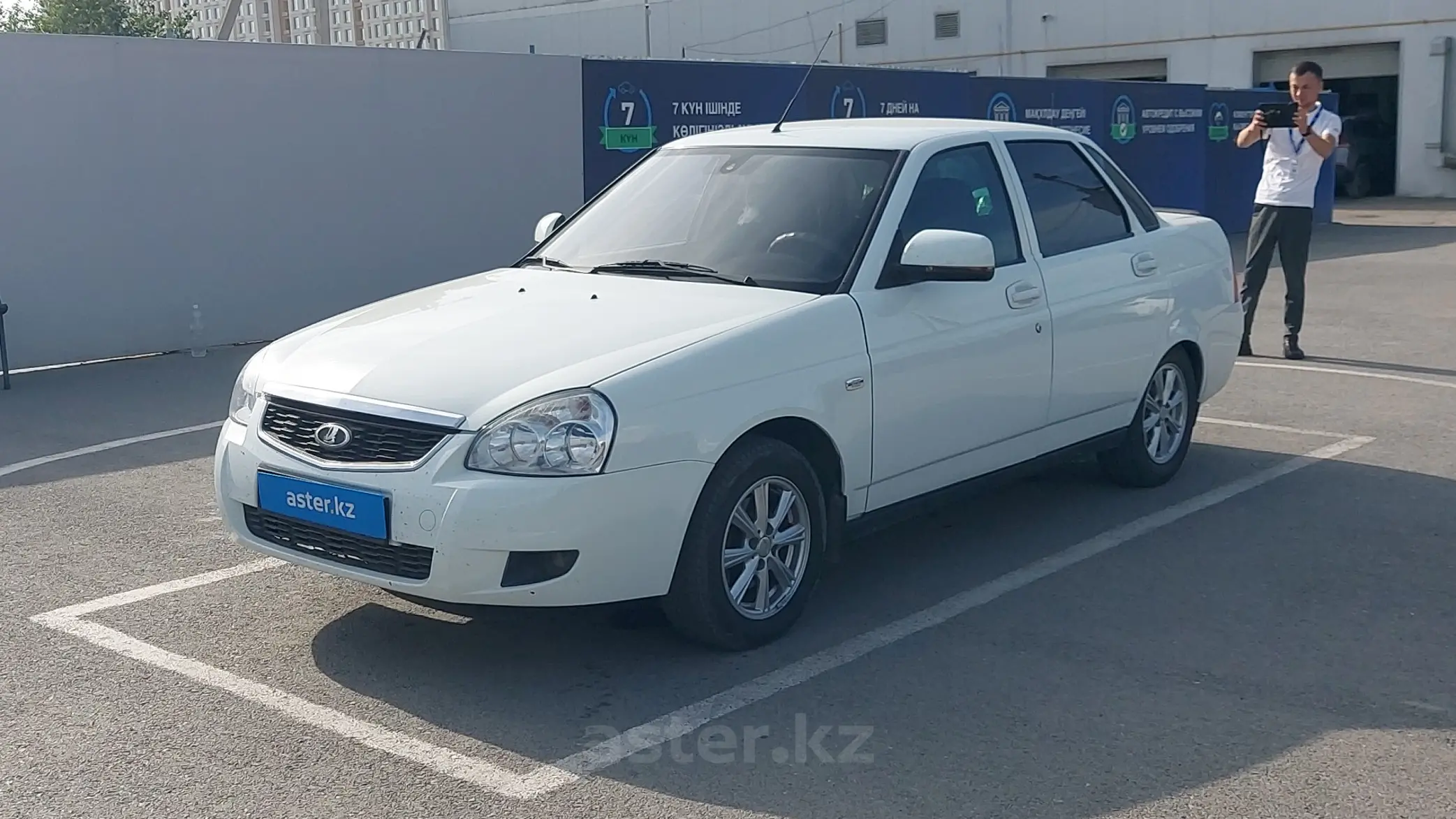 LADA (ВАЗ) Priora 2013