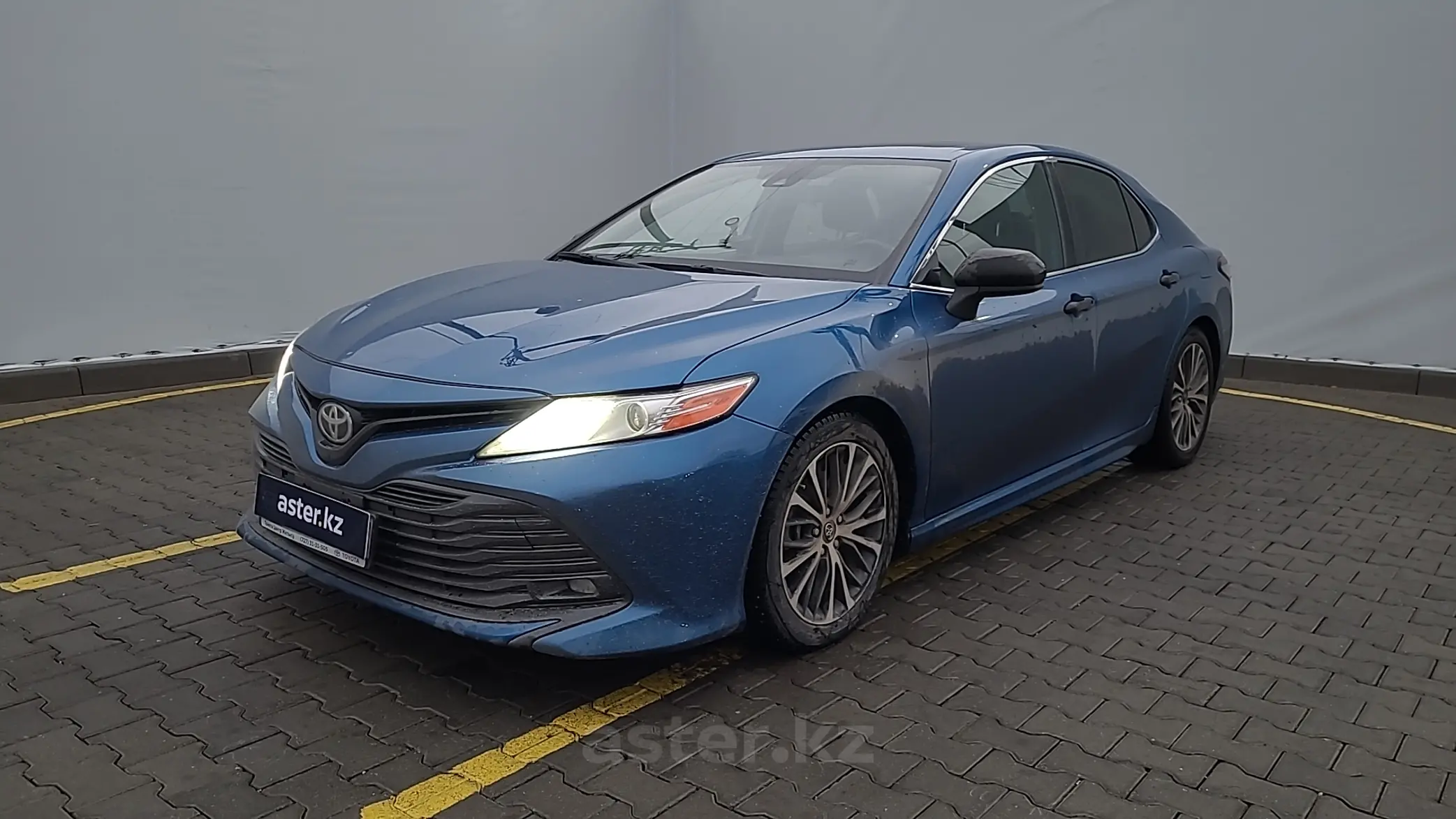 Toyota Camry 2019