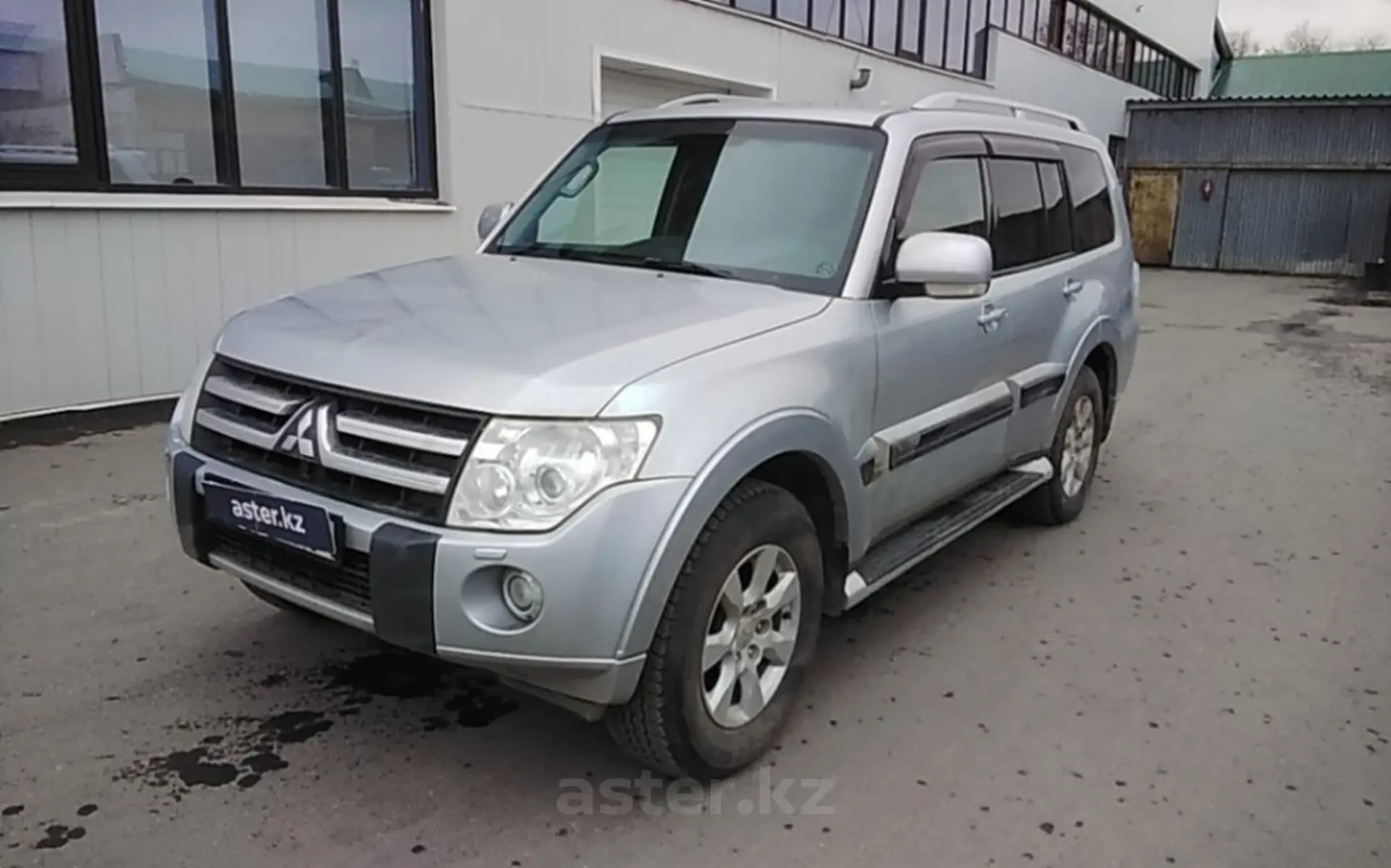 Mitsubishi Pajero 2011