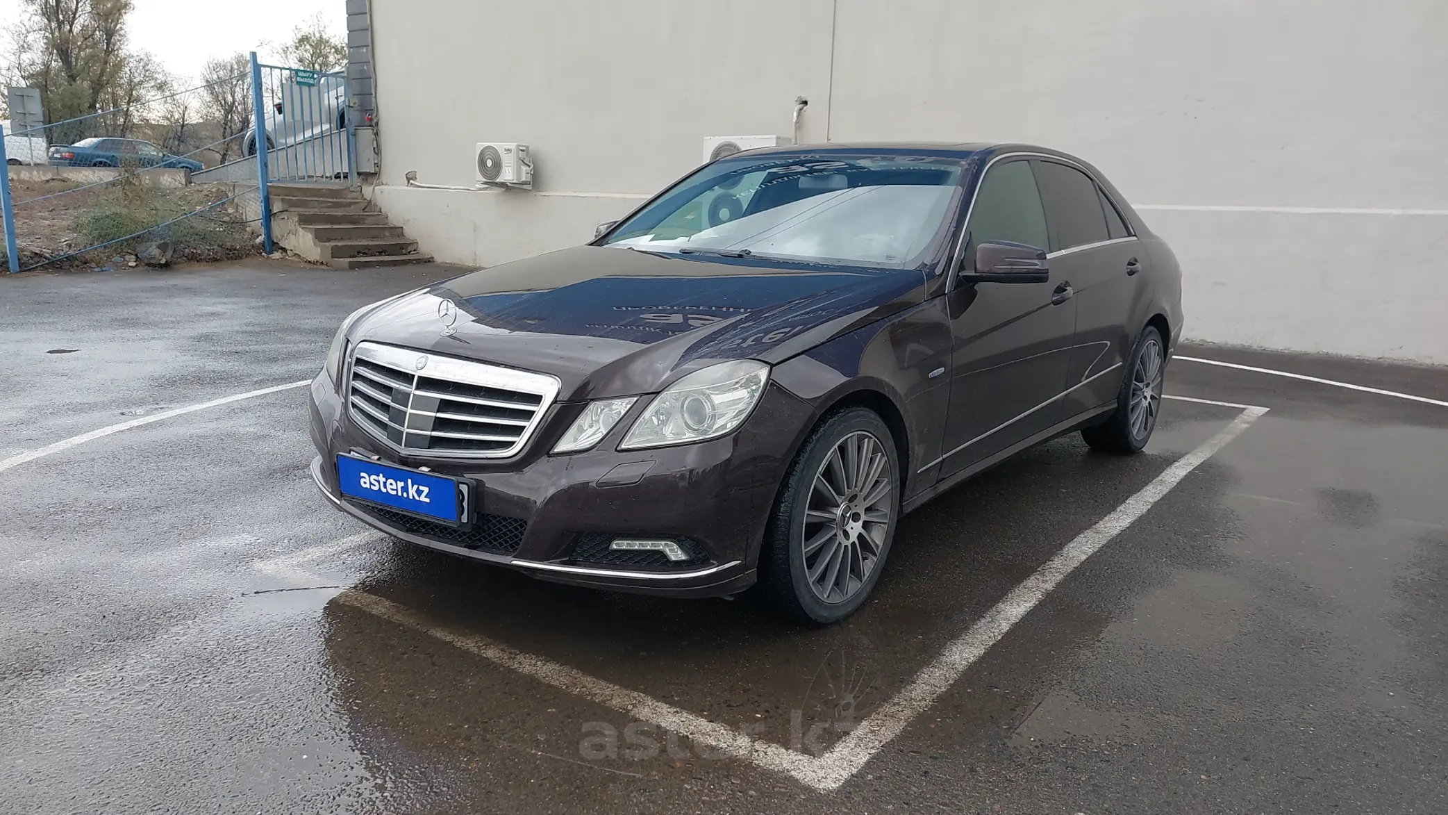 Mercedes-Benz E-Класс 2009