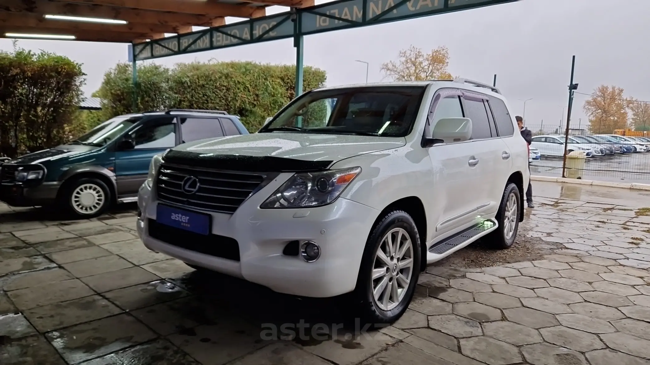 Lexus LX 2008