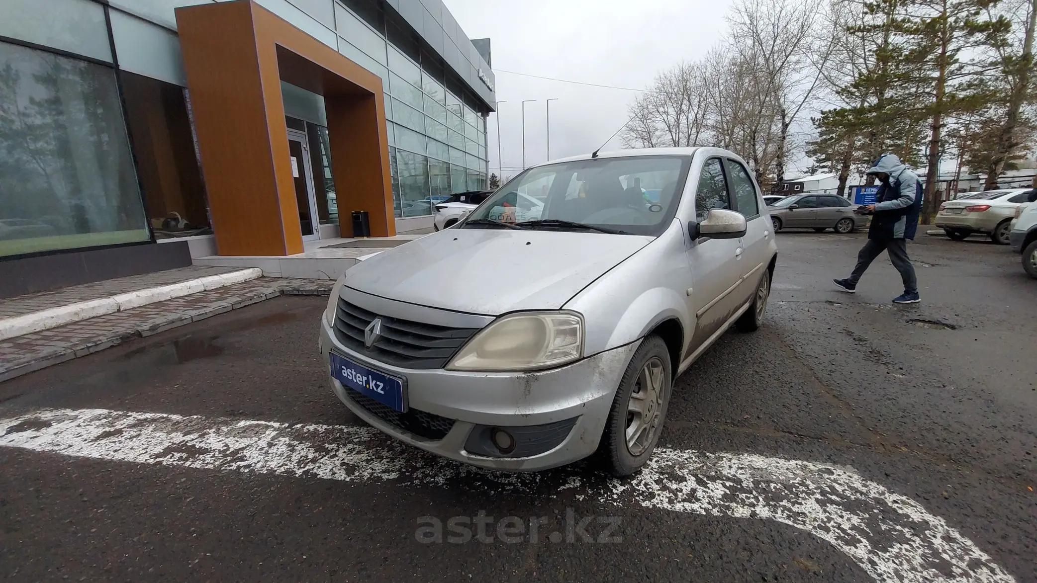 Renault Logan 2013