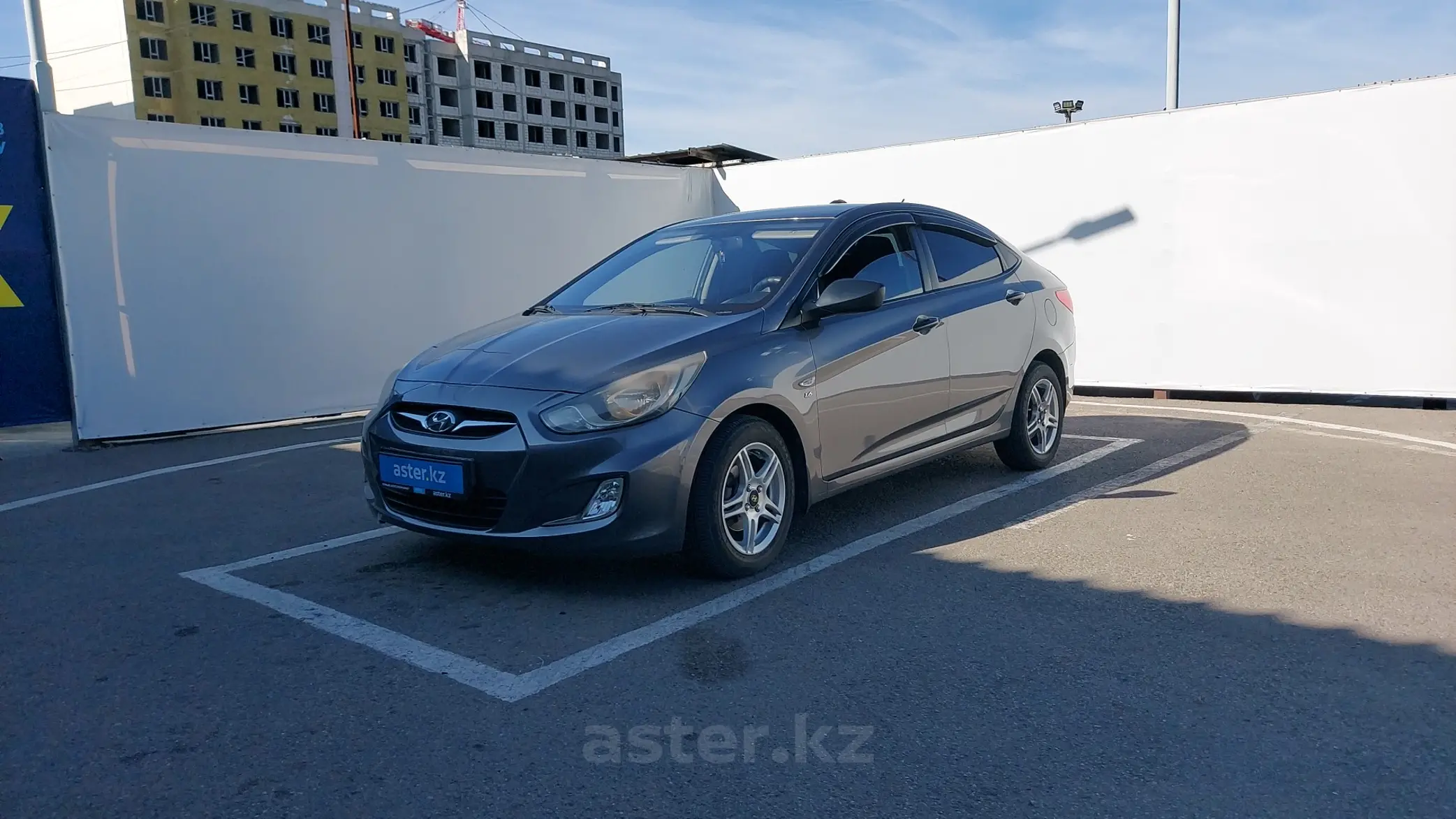 Hyundai Accent 2013