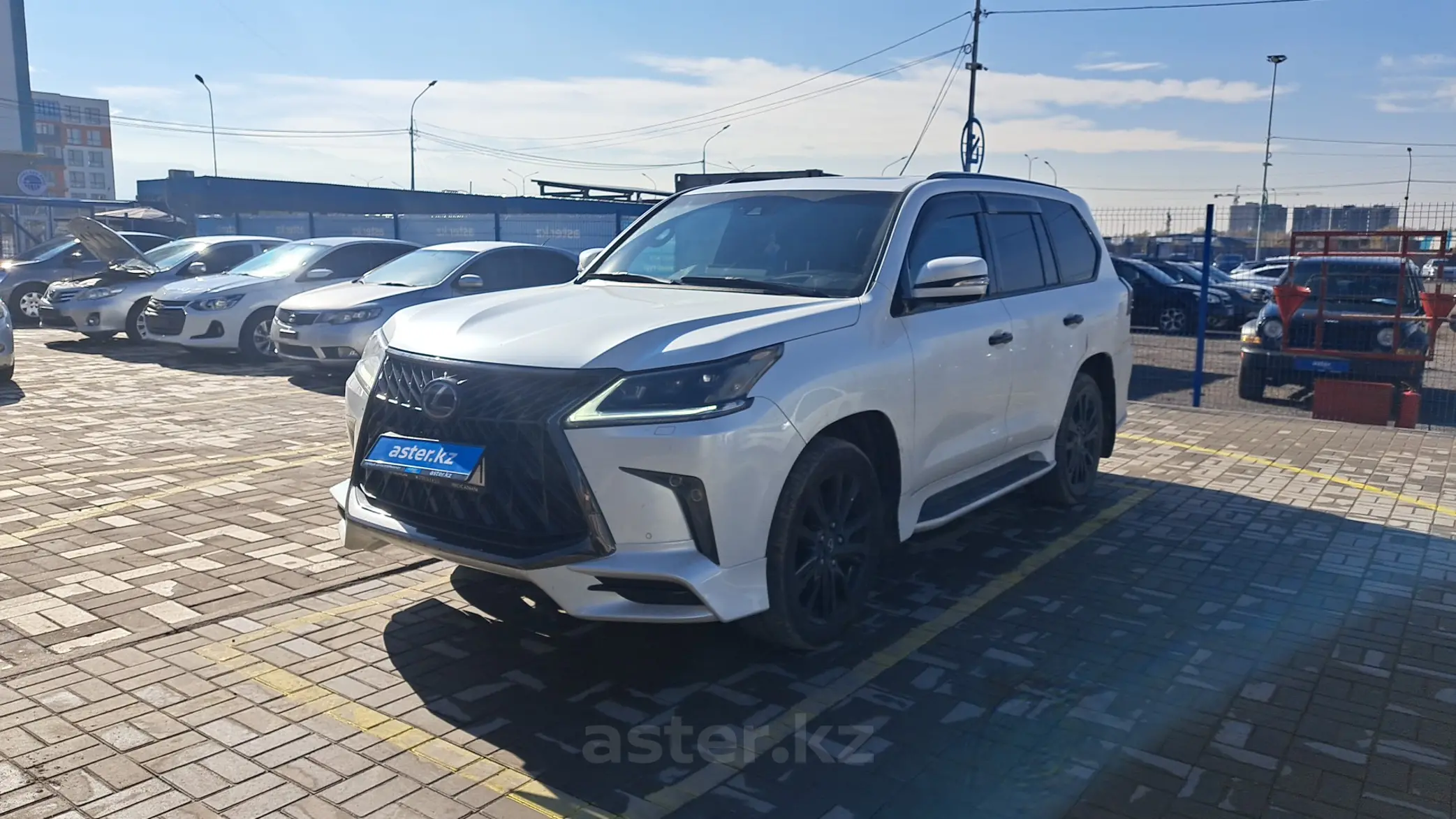 Lexus LX 2019