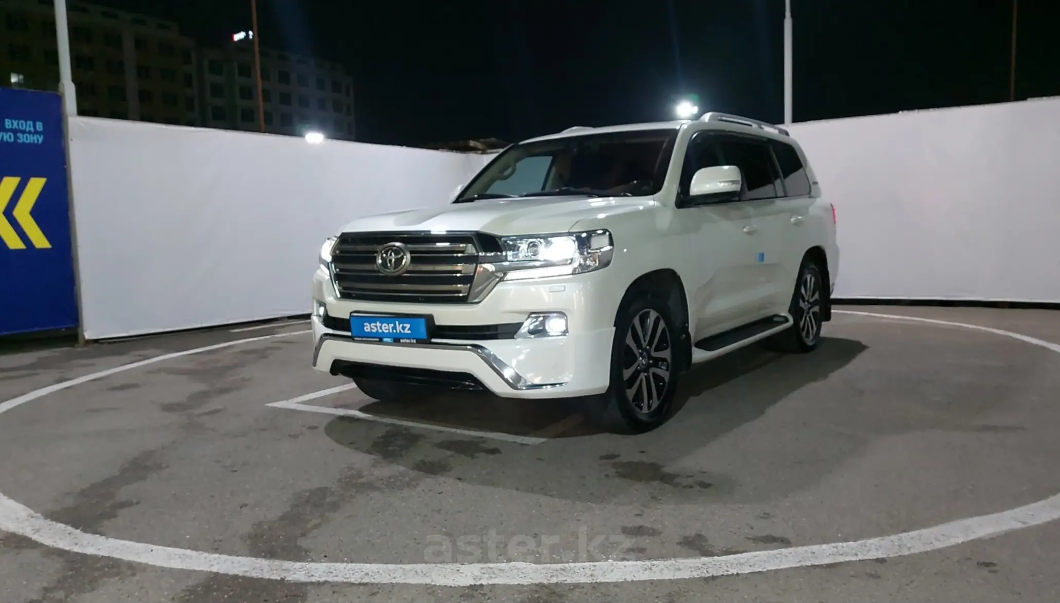 Toyota Land Cruiser 2015