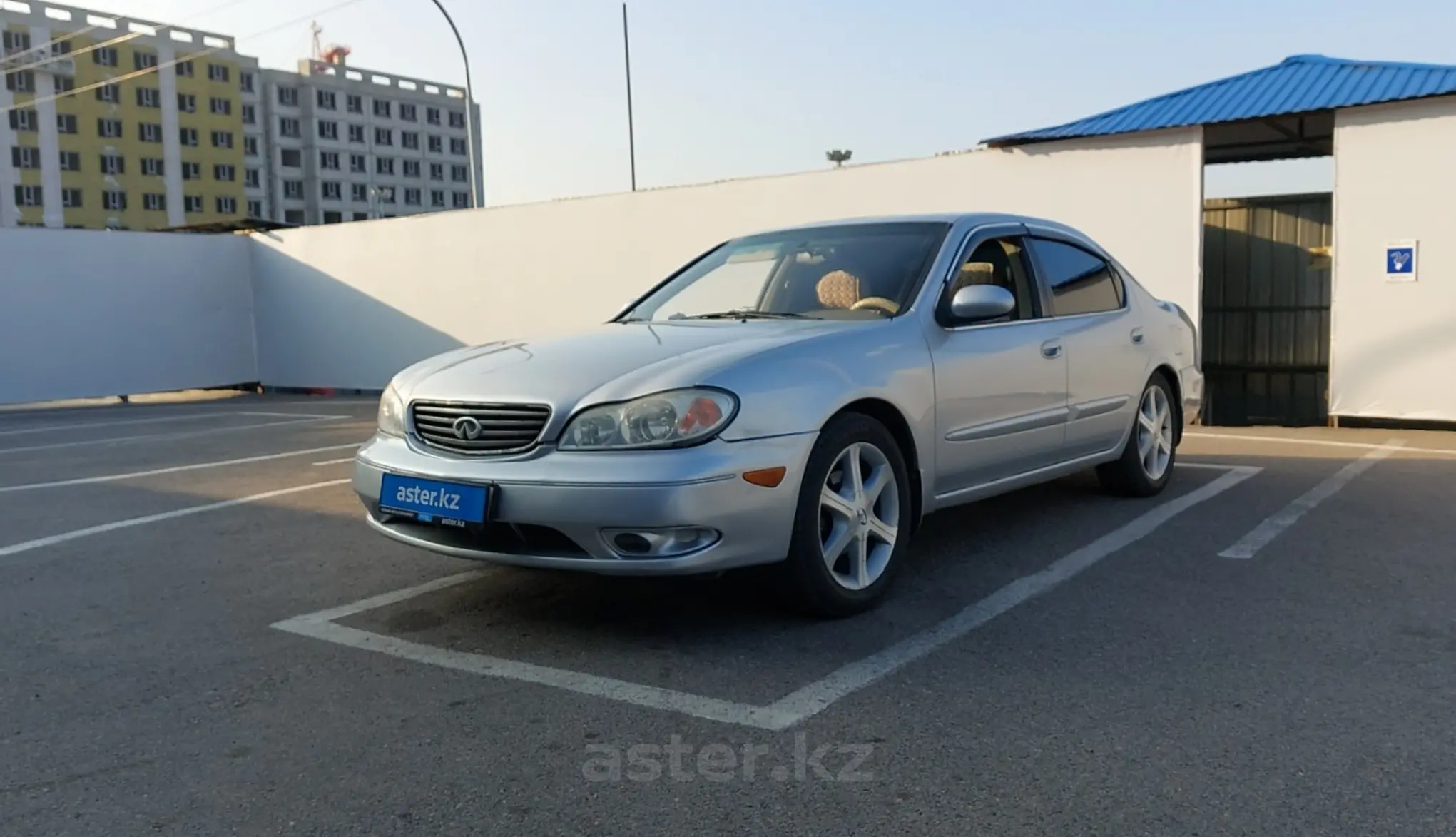 Infiniti I 2001