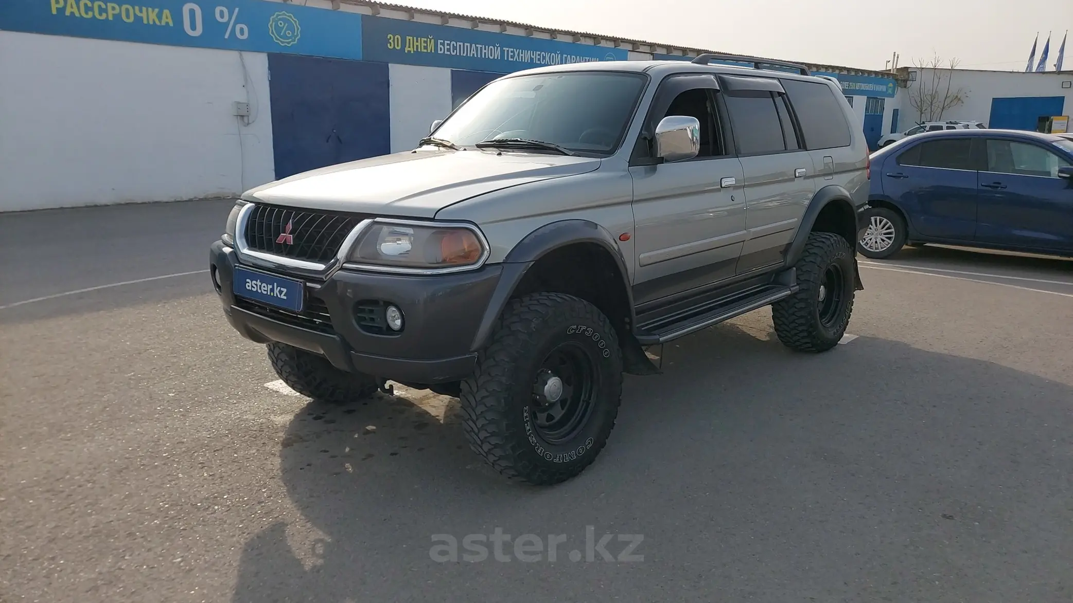 Mitsubishi Montero Sport 2000