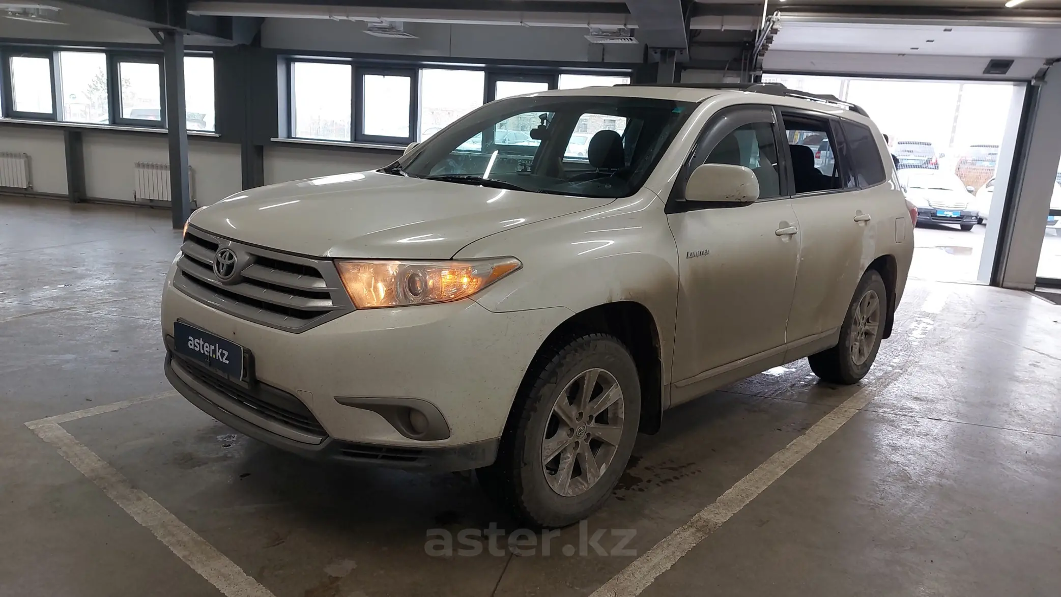 Купить Toyota Highlander 2011 года в Астане, цена 13000000 тенге. Продажа  Toyota Highlander в Астане - Aster.kz. №c945050