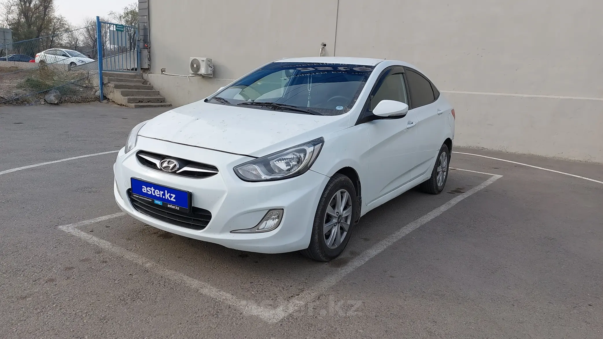 Hyundai Accent 2013