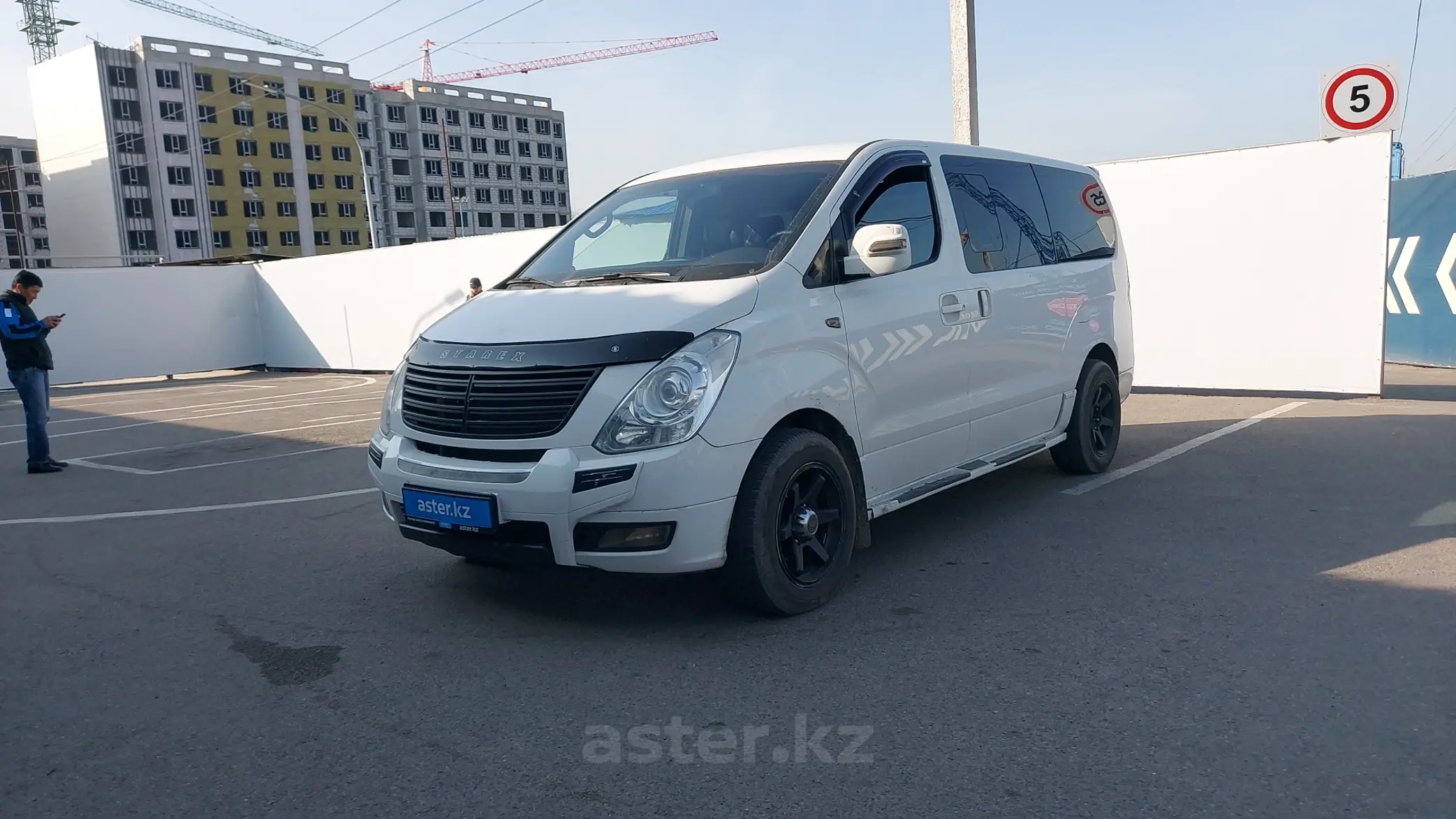 Hyundai Grand Starex 2014