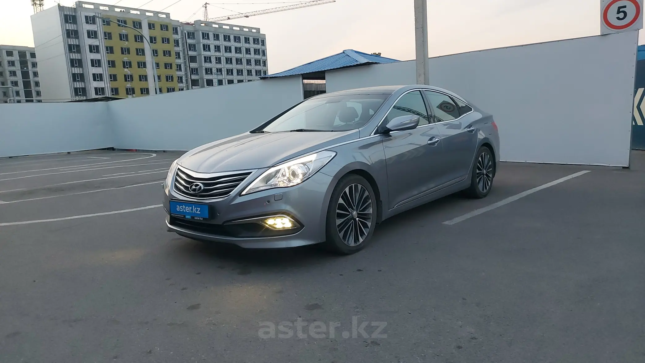 Hyundai Grandeur 2016