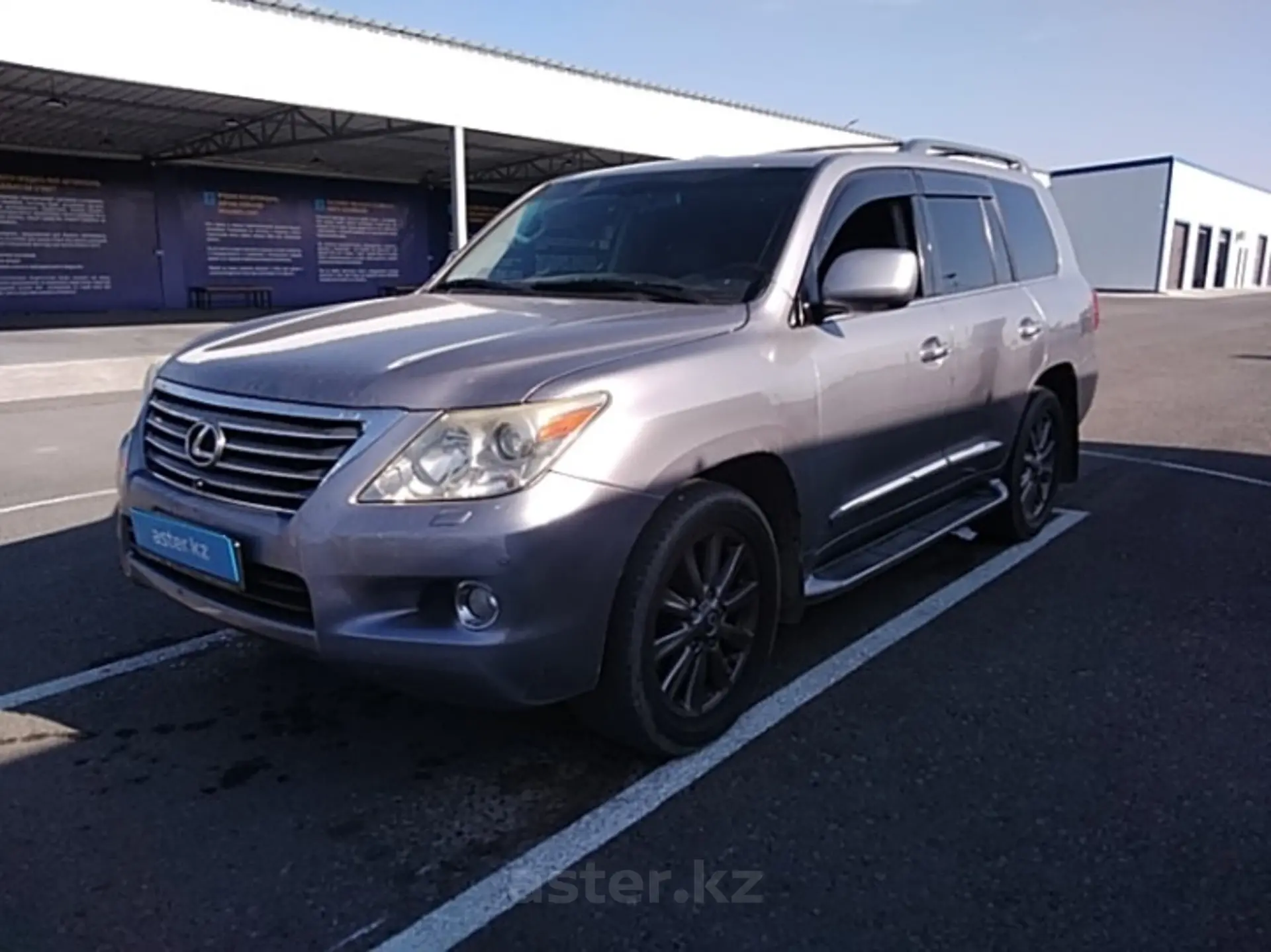 Lexus LX 2008