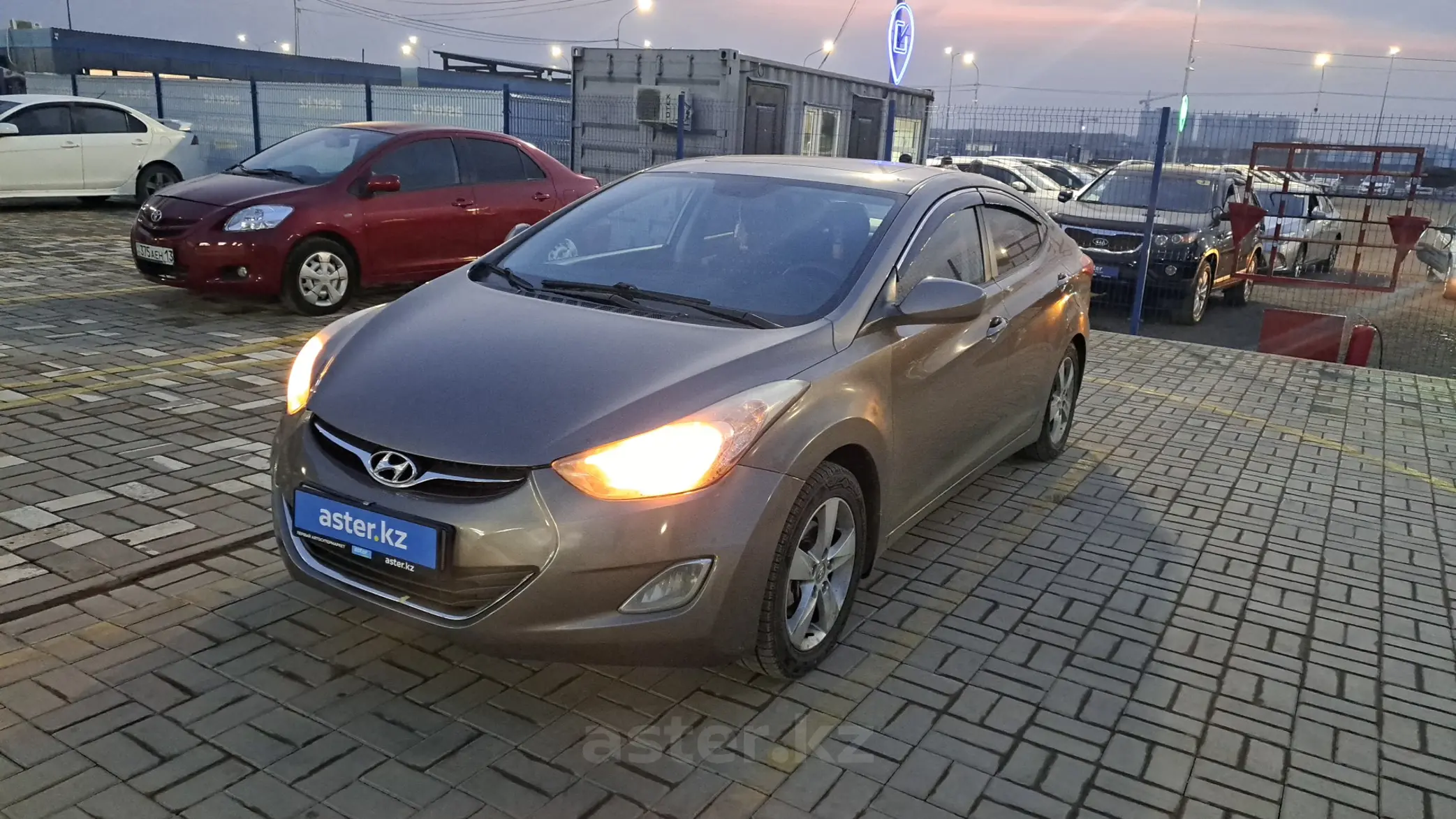 Hyundai Elantra 2013