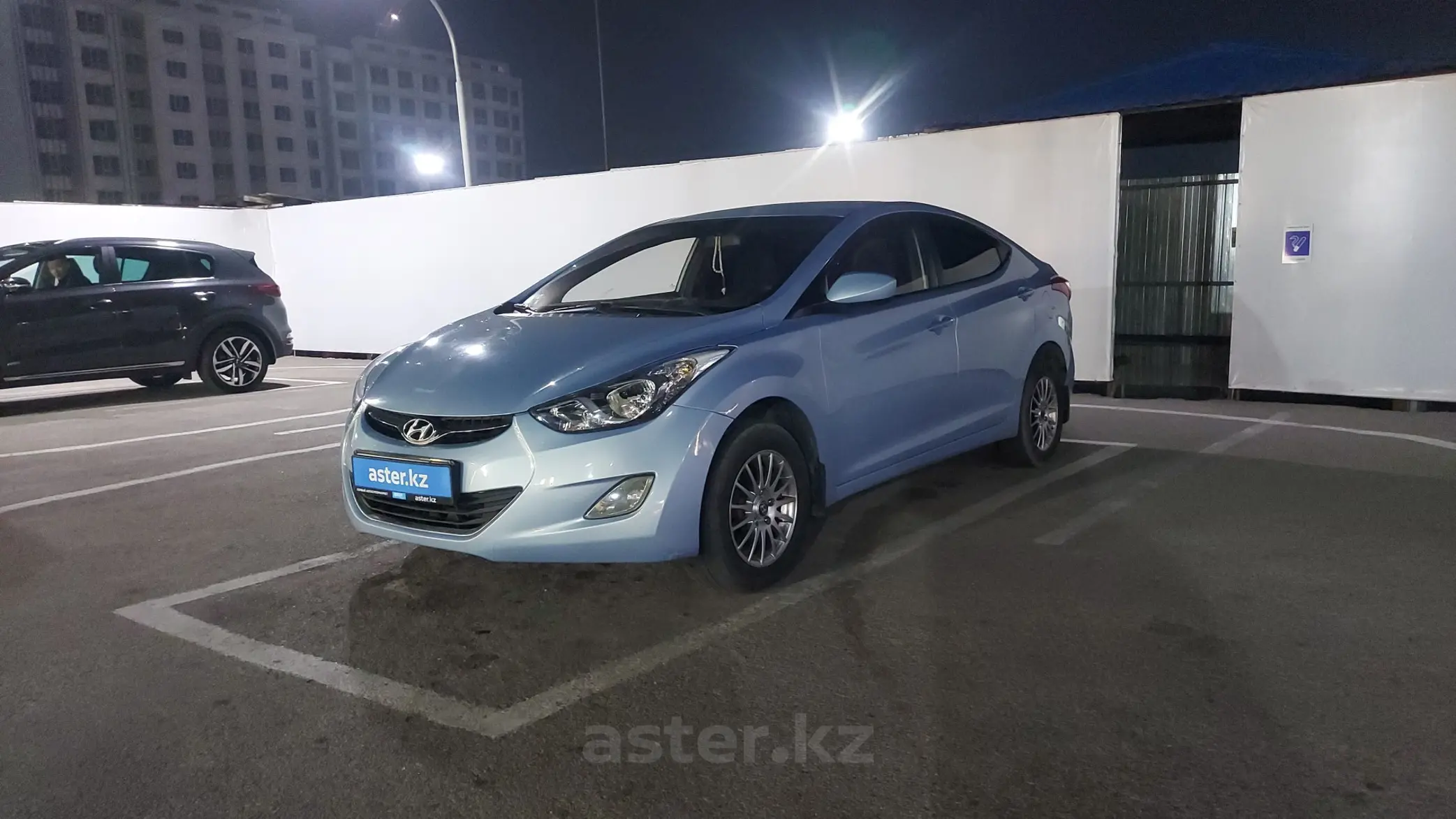 Hyundai Elantra 2012