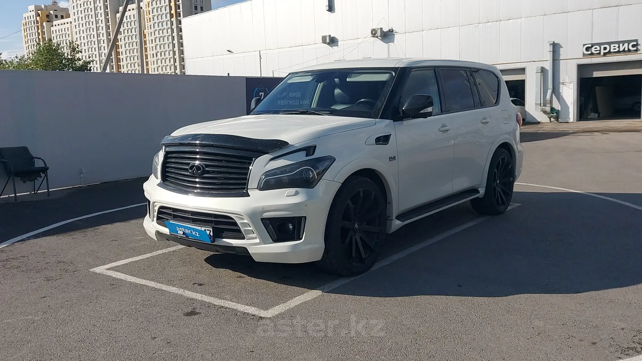 Infiniti QX80 2014