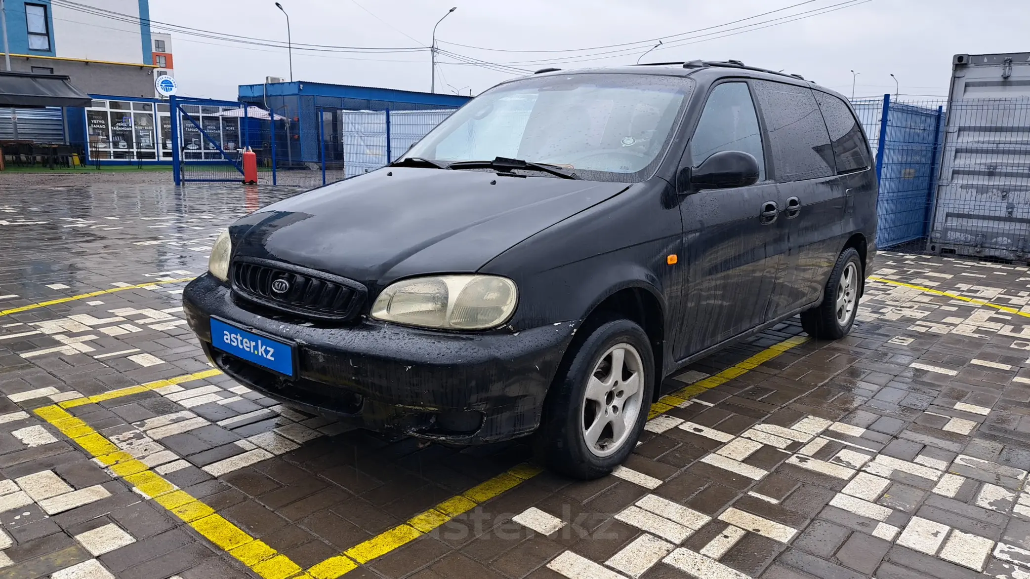 Kia Carnival 2000