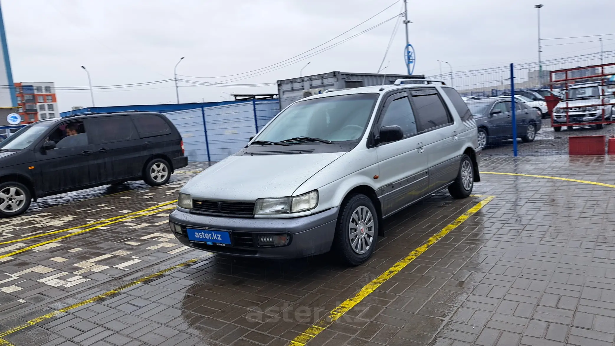 Mitsubishi Space Wagon 1992