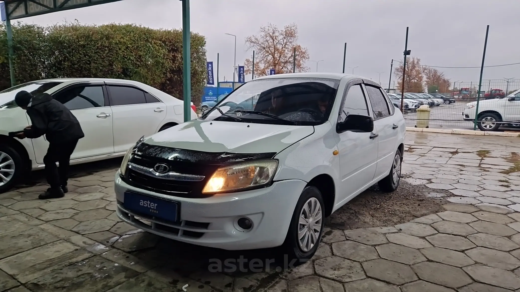 LADA (ВАЗ) Granta 2012