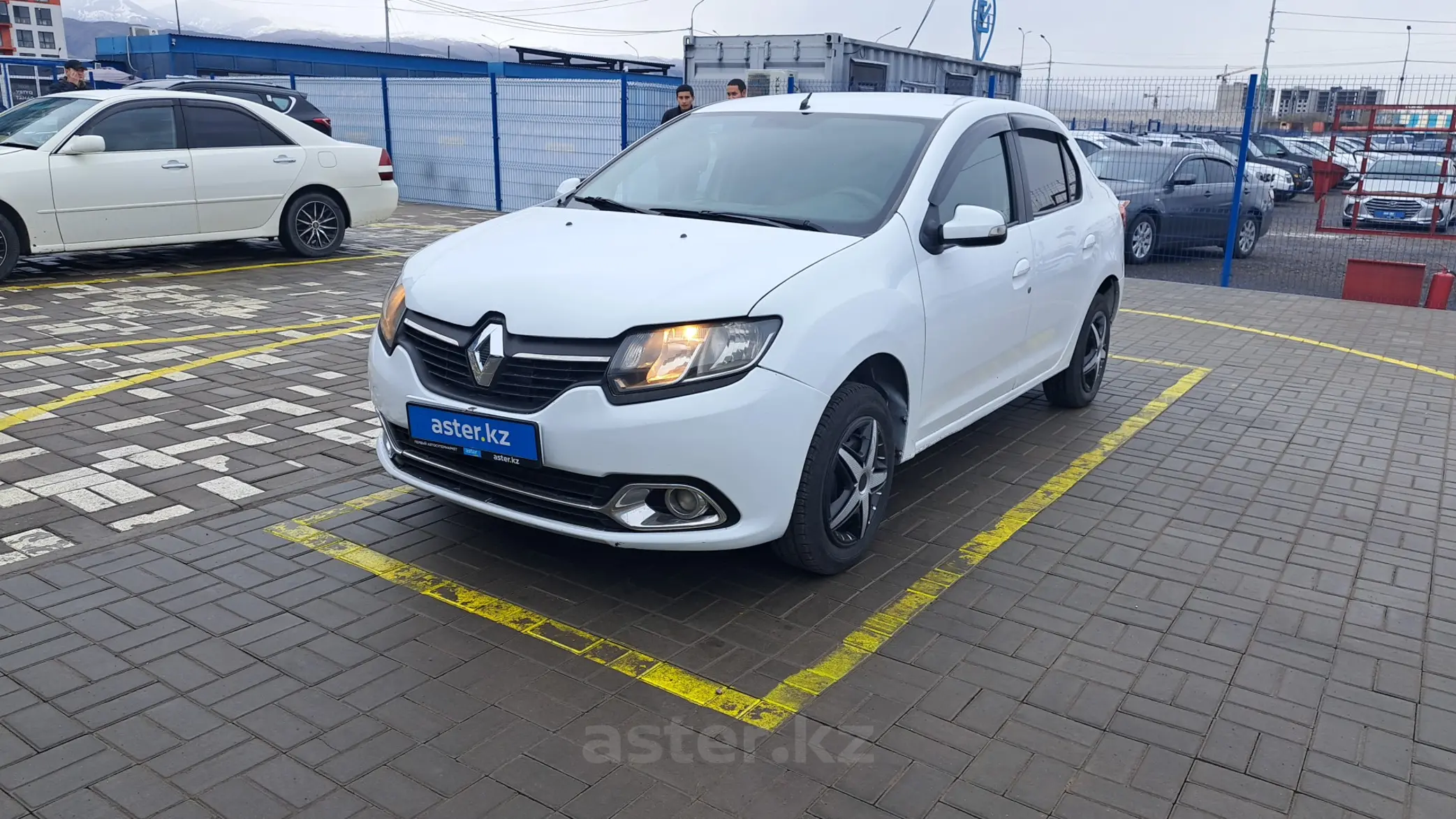 Renault Logan 2015