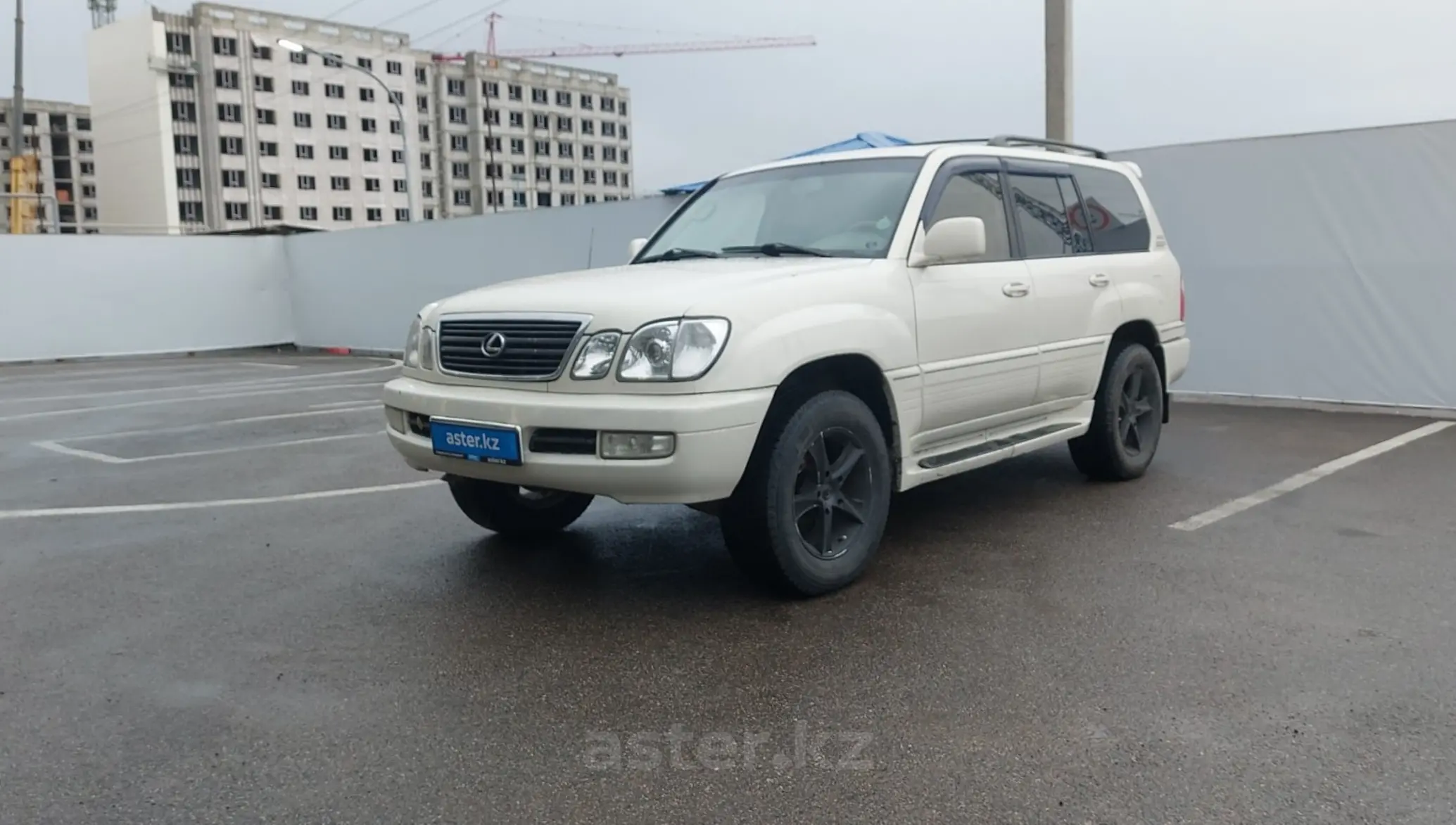 Lexus LX 2001