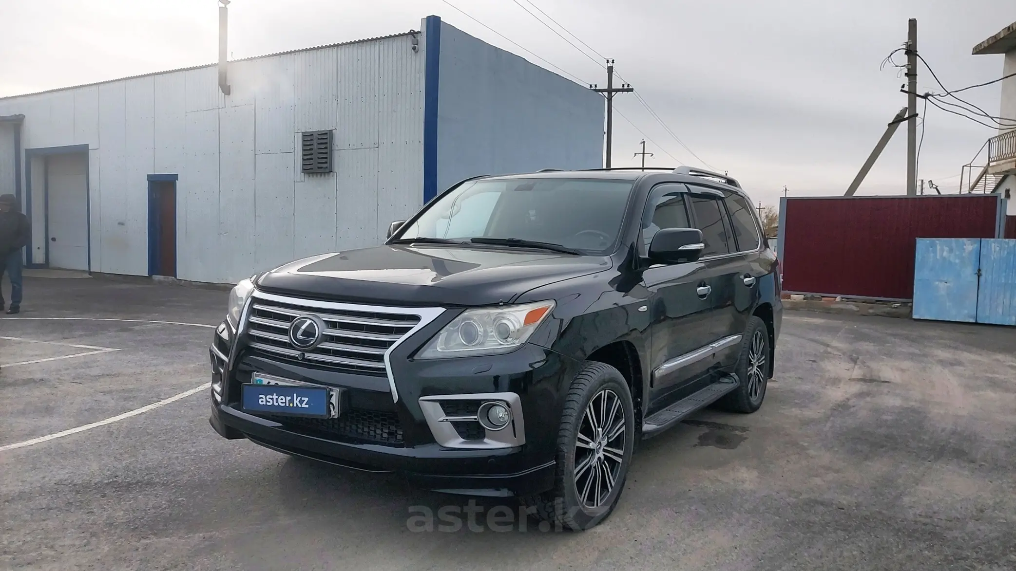 Lexus LX 2008