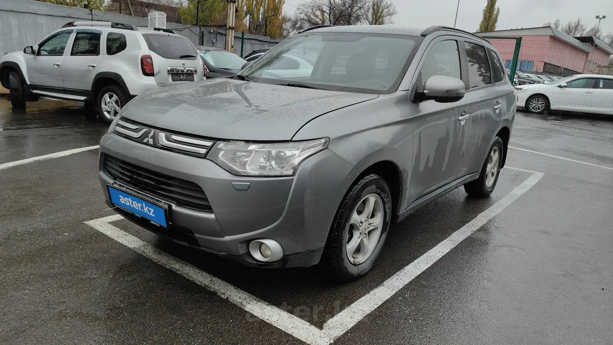 Mitsubishi Outlander 2012