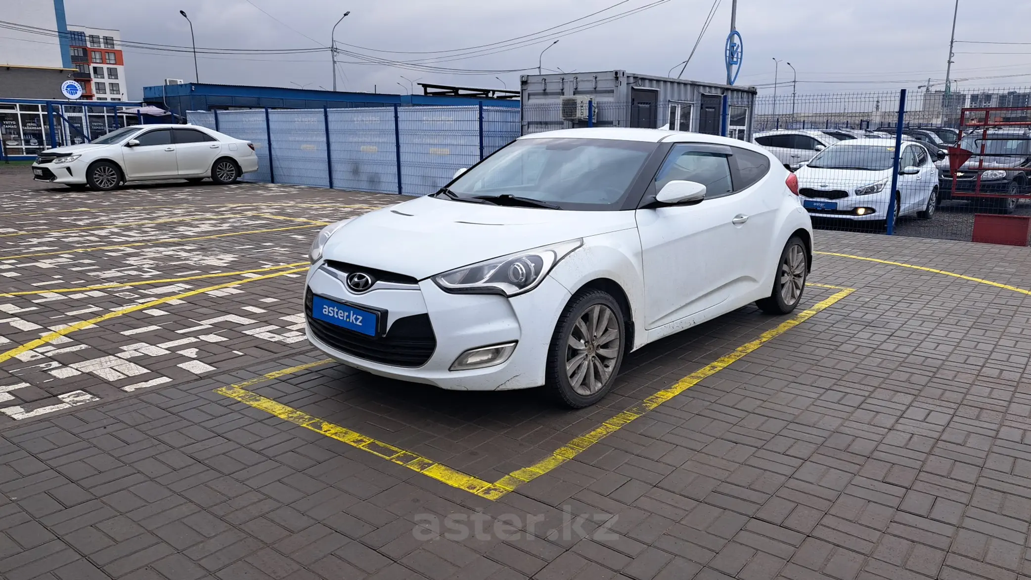 Hyundai Veloster 2013