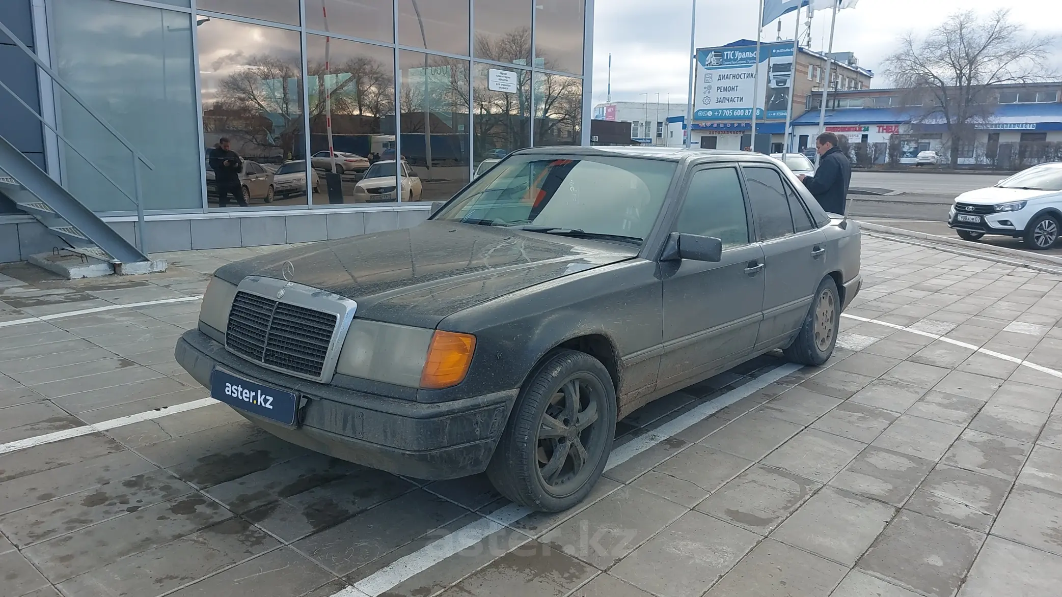Mercedes-Benz W124 1989
