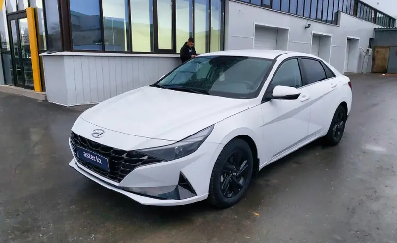 Hyundai Elantra 2020 года за 10 000 000 тг. в Актобе