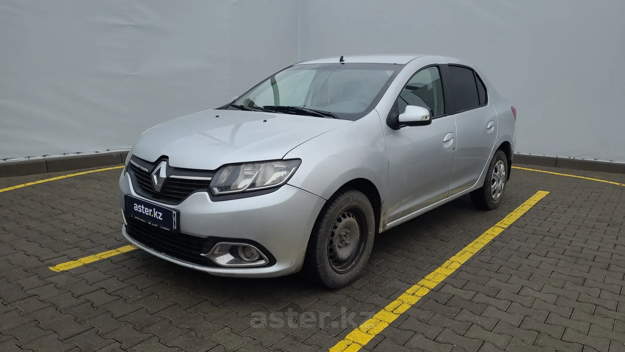 Renault Logan 2014