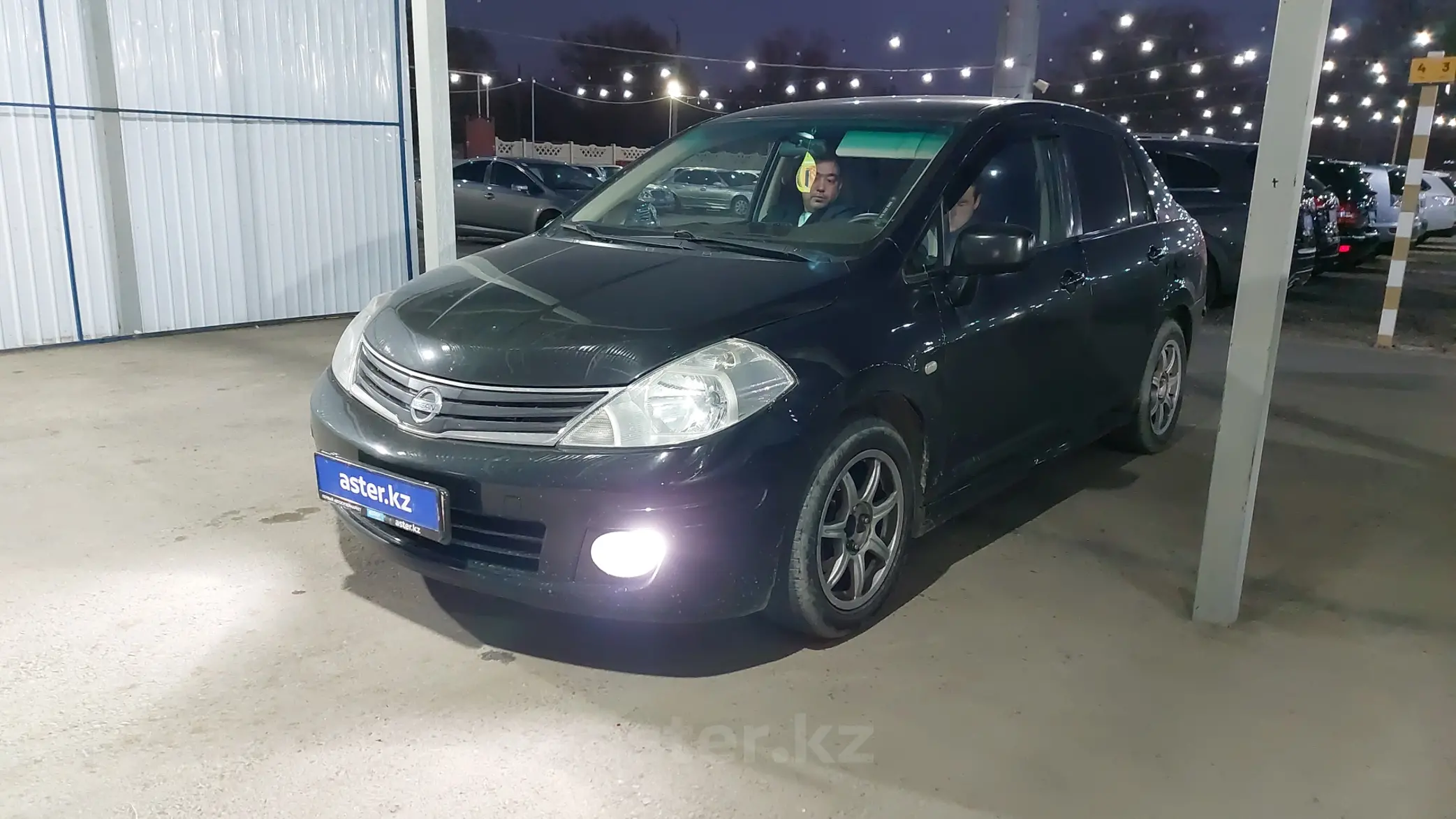 Nissan Tiida 2011