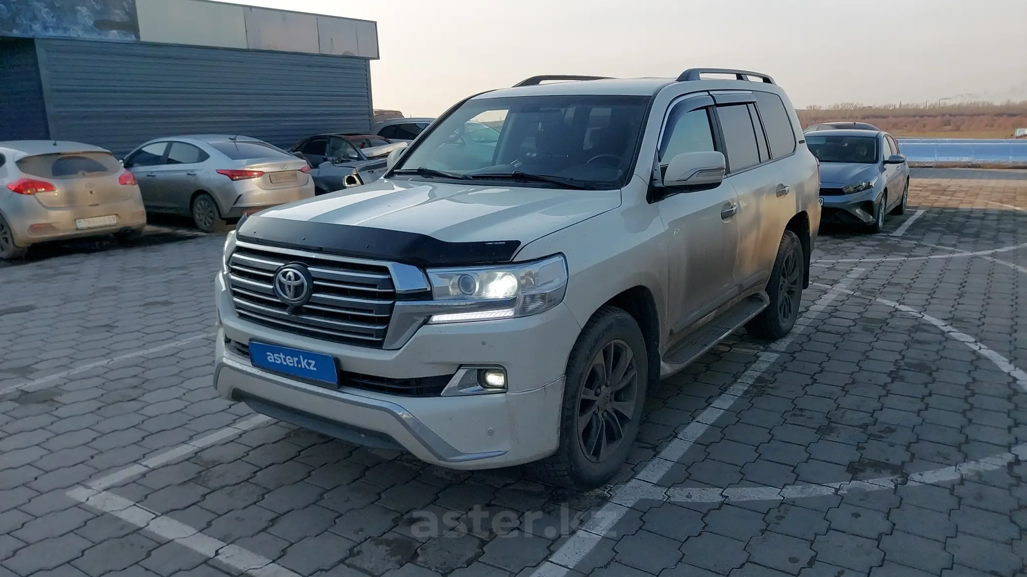 Toyota Land Cruiser 2012