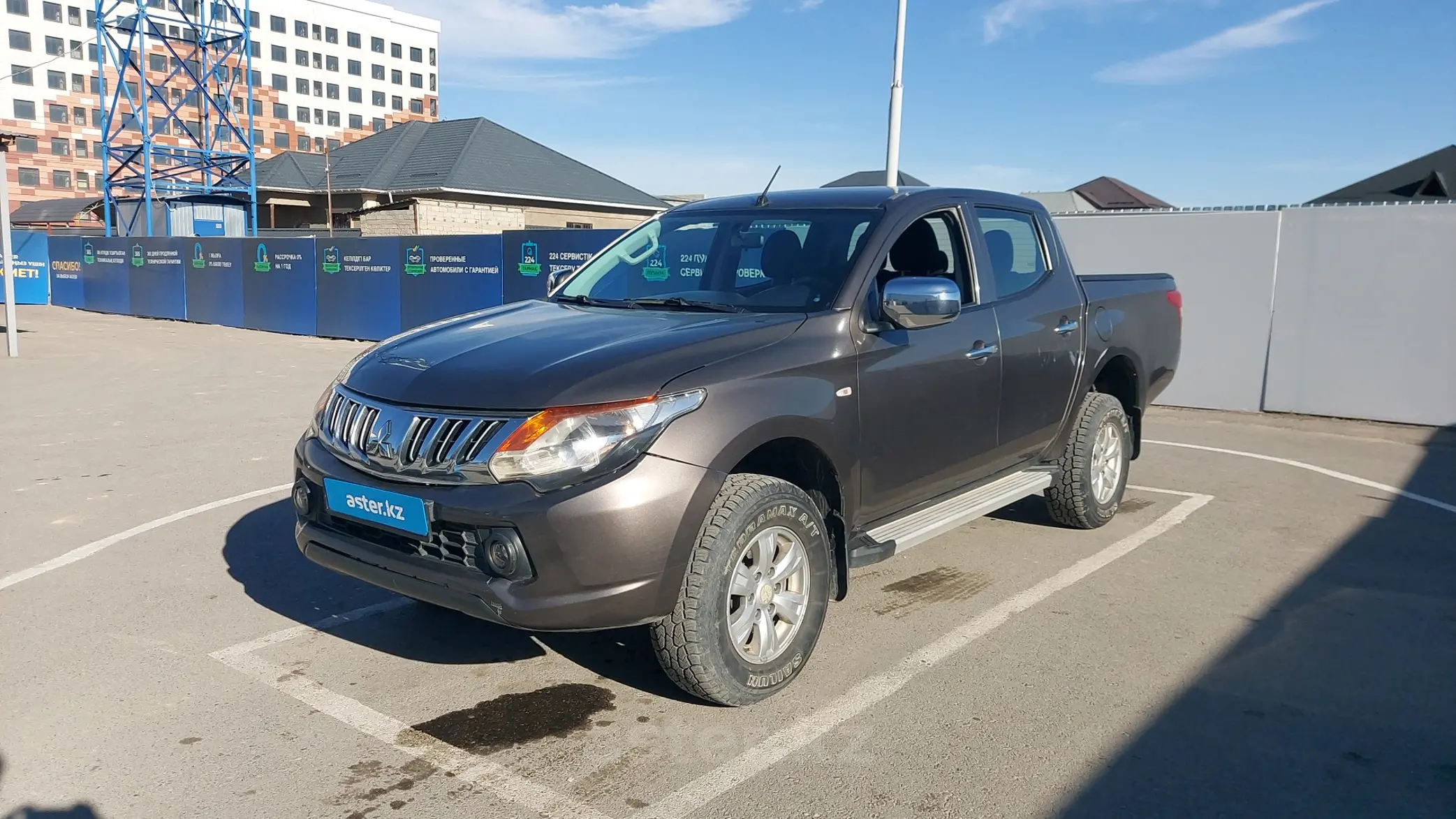 Mitsubishi L200 2015