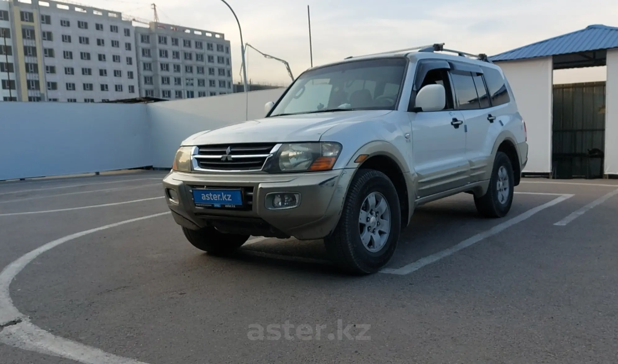 Mitsubishi Montero 2002