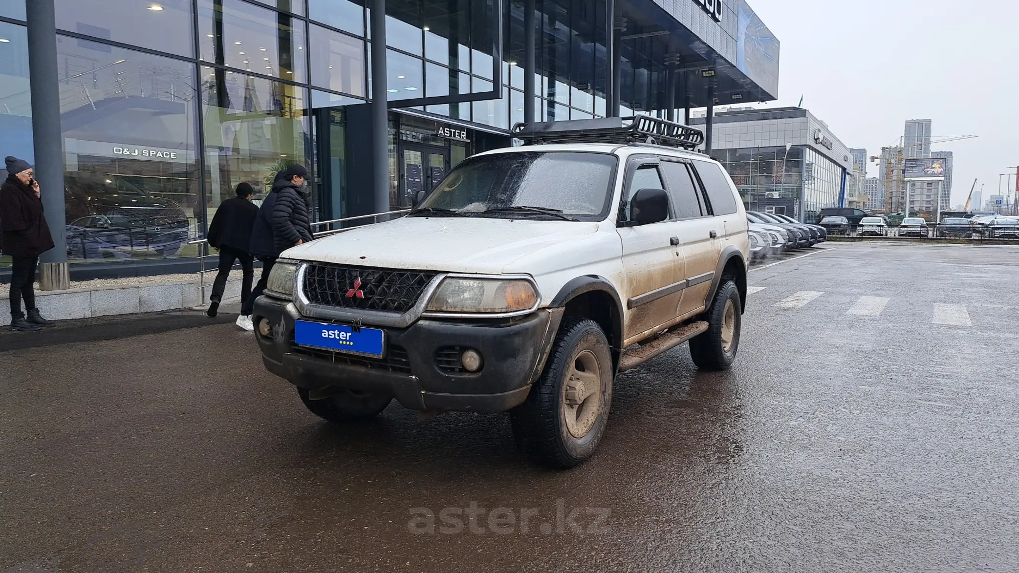 Mitsubishi Montero Sport 2000