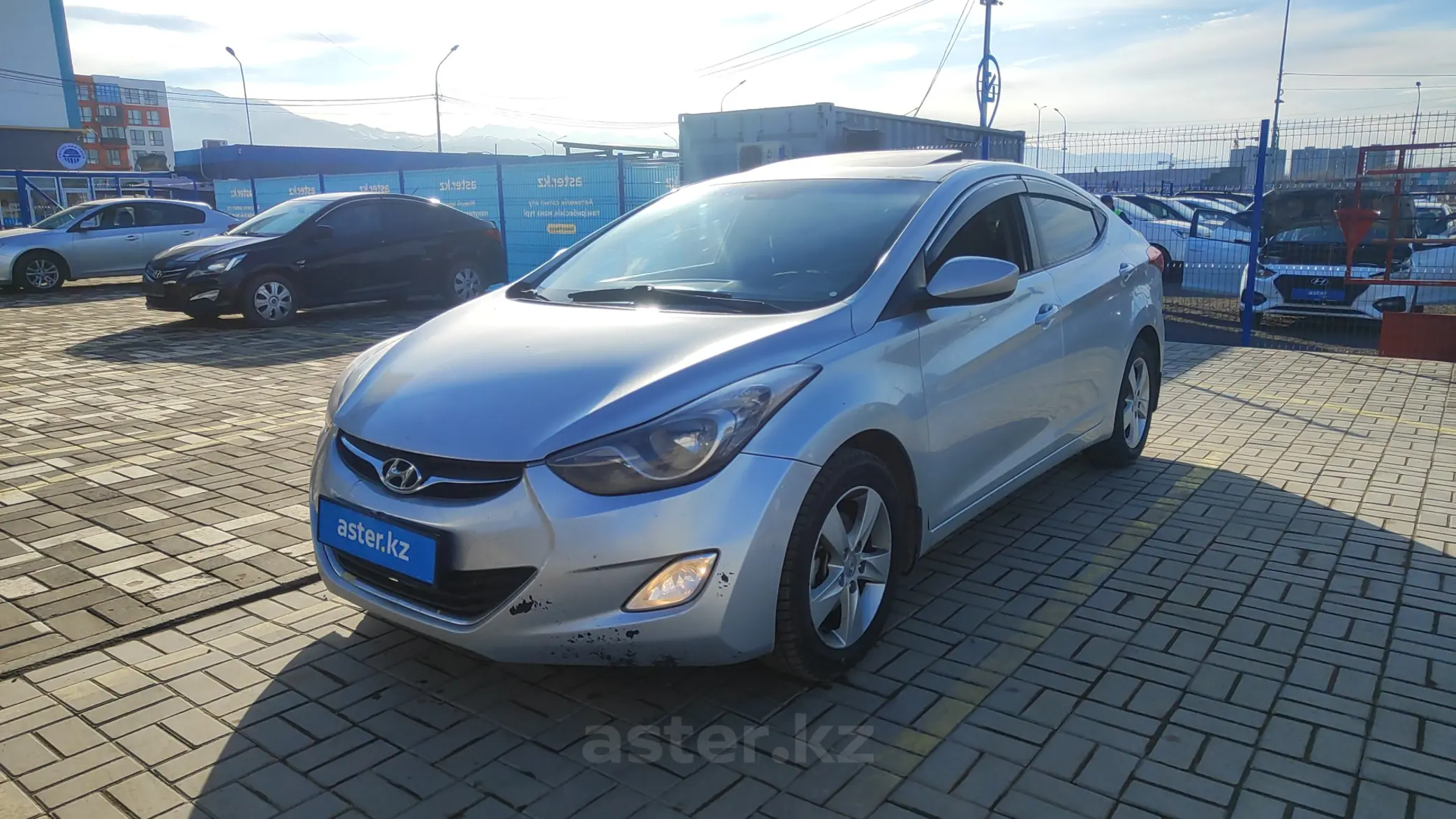 Hyundai Elantra 2013