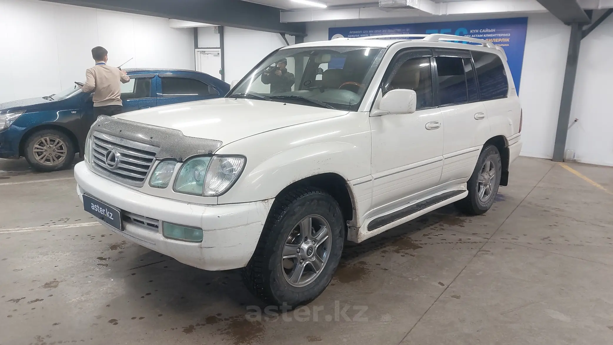 Lexus LX 2003