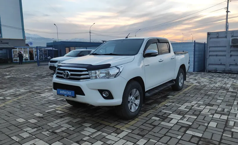 Toyota Hilux 2017 года за 16 000 000 тг. в Алматы