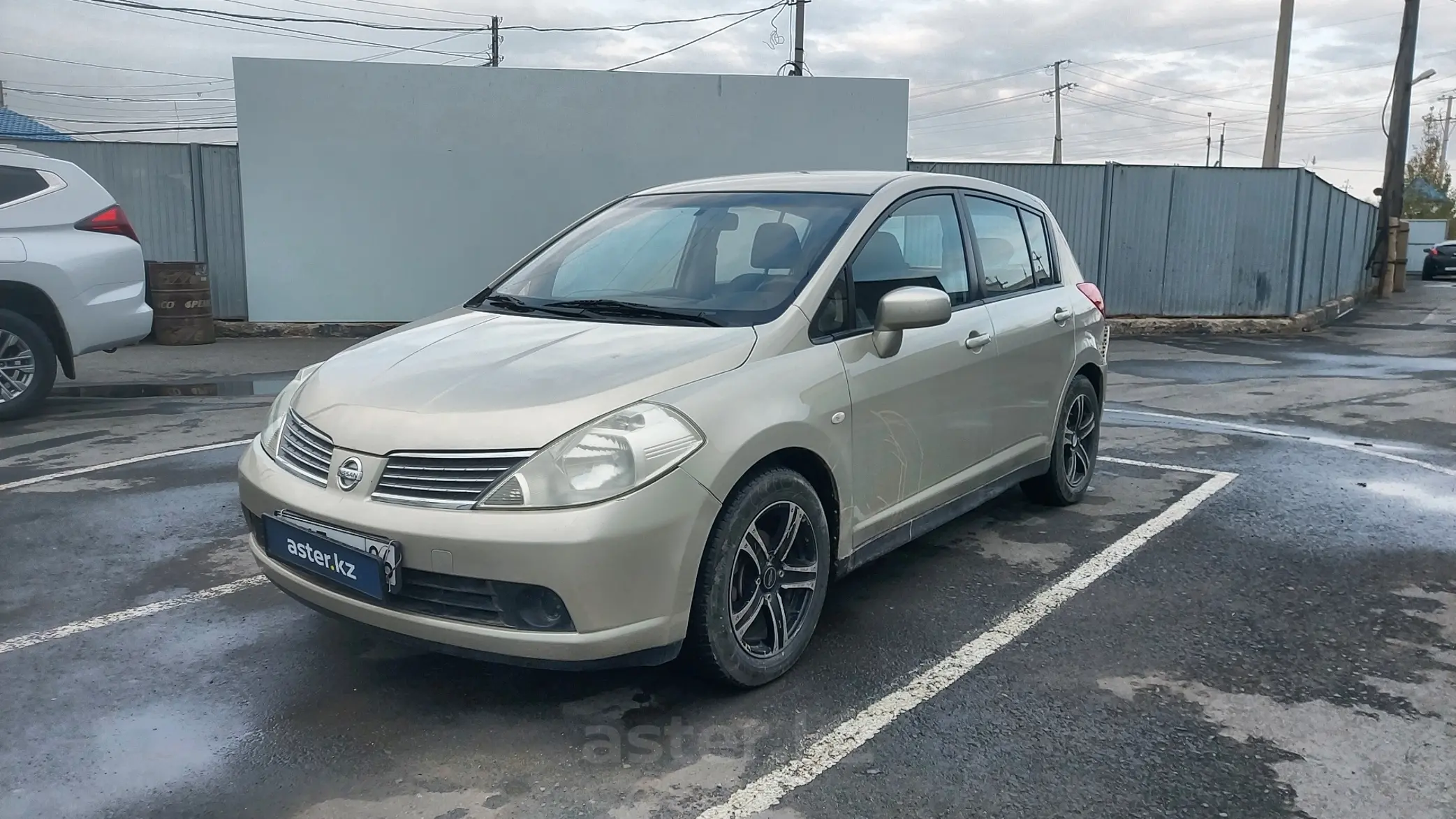 Nissan Tiida 2008